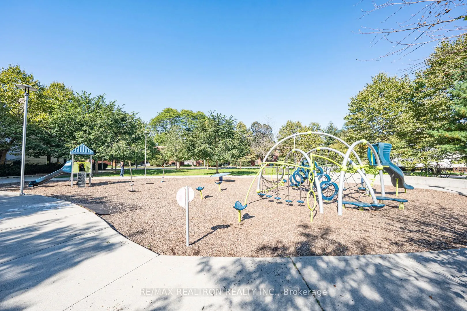 115 Harrison Garden Boulevard, #Th43