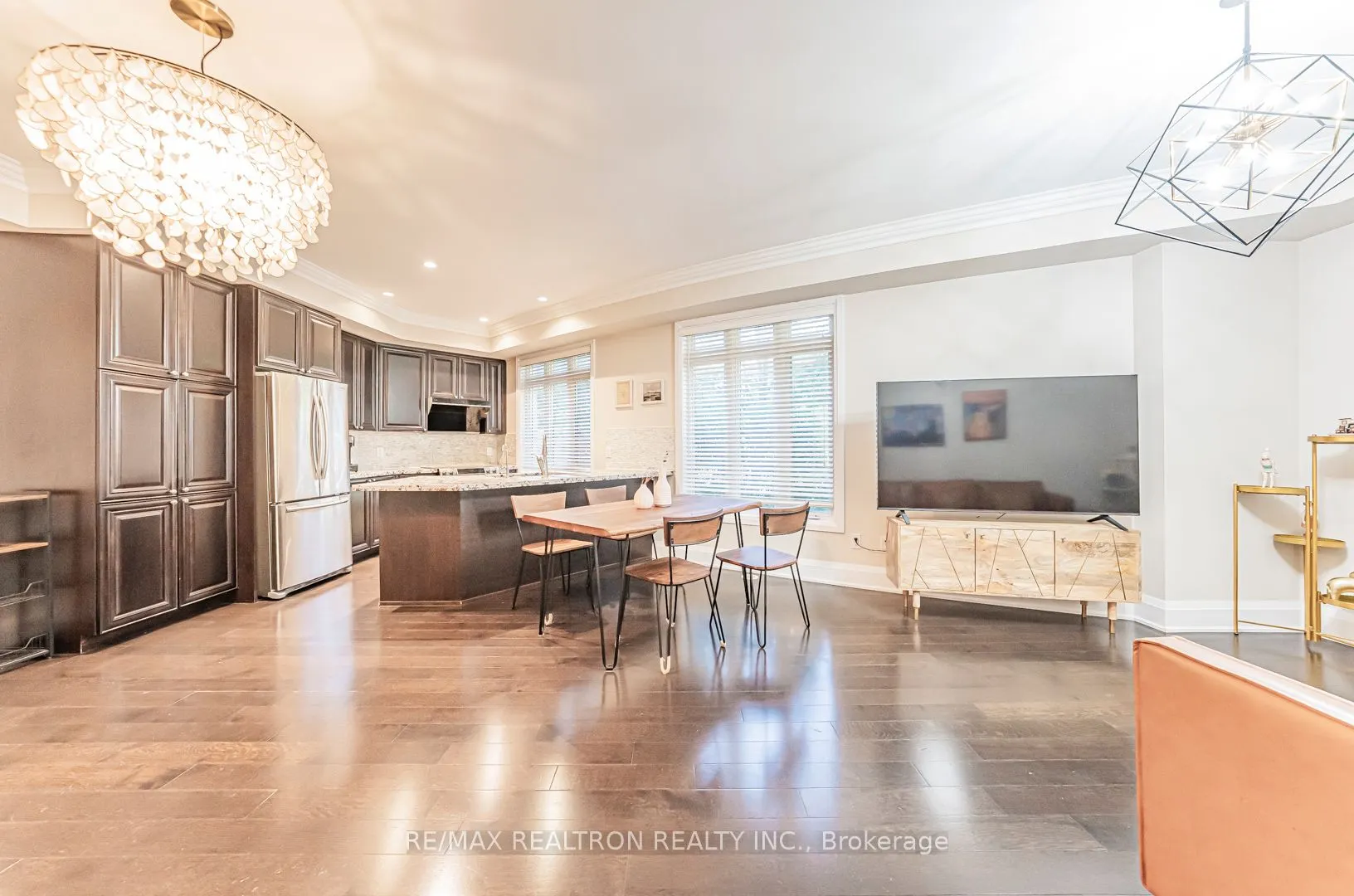 115 Harrison Garden Boulevard, #Th43