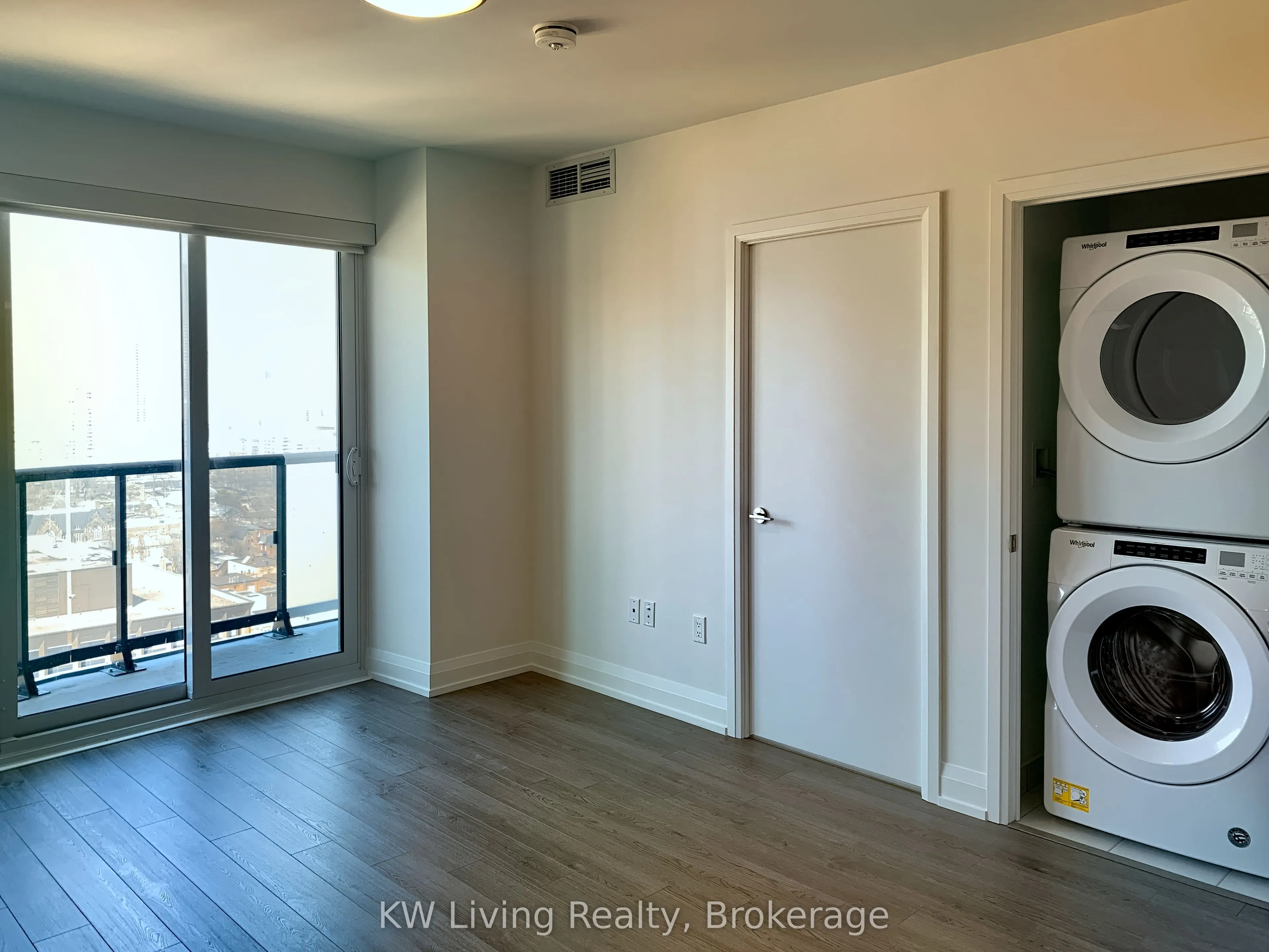 77 Mutual Street, #2608
