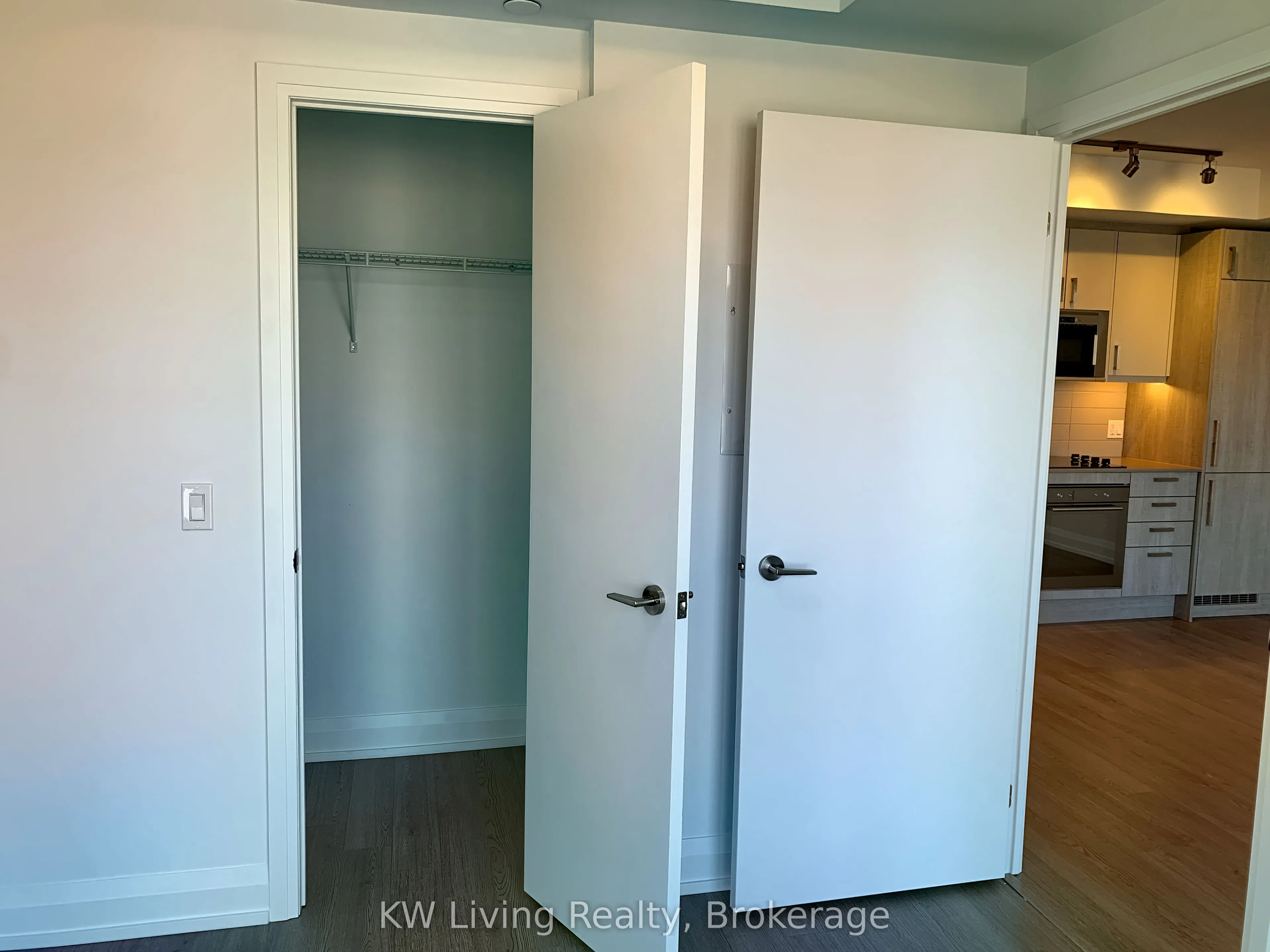 77 Mutual Street, #2608