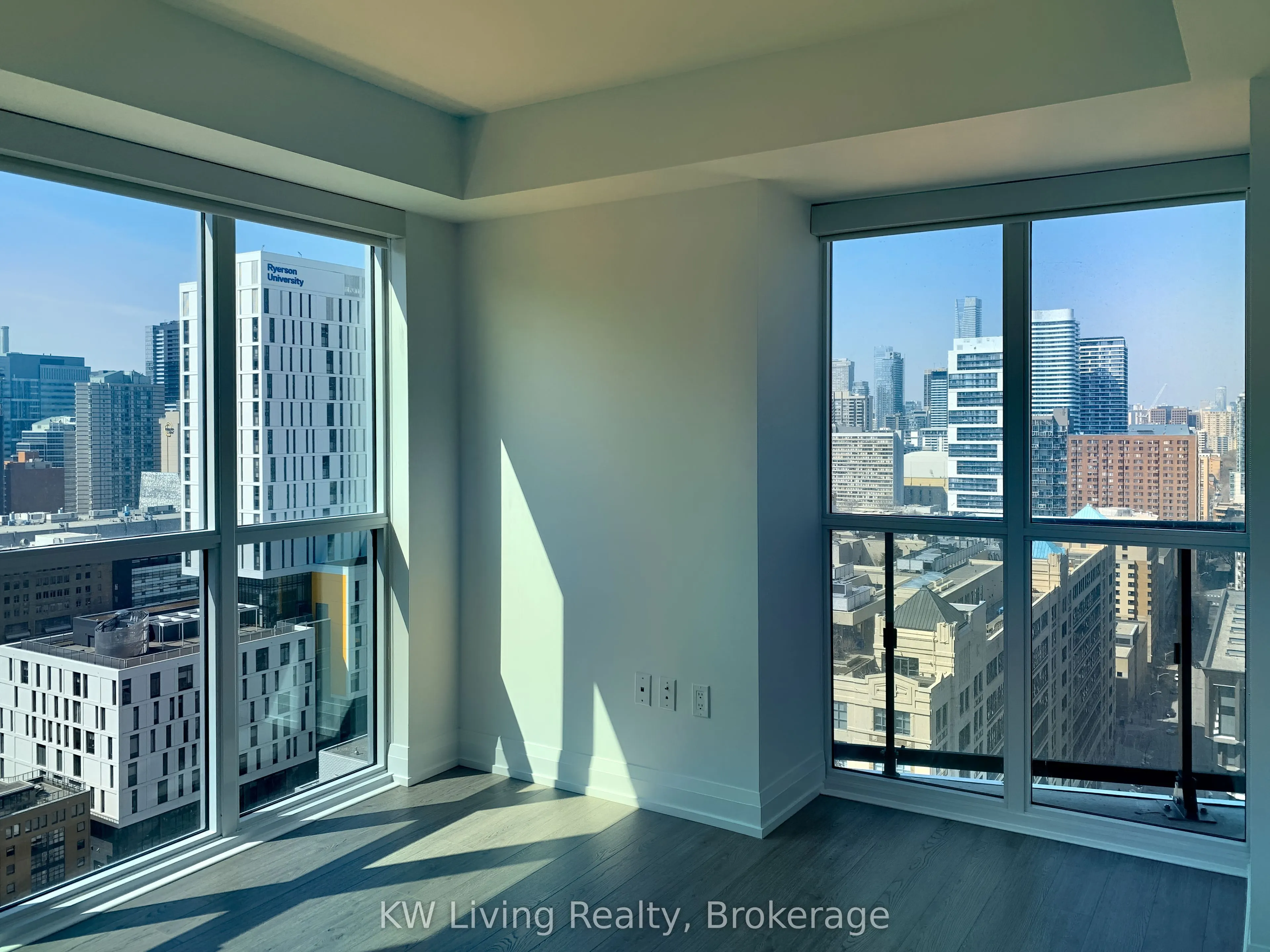 77 Mutual Street, #2608
