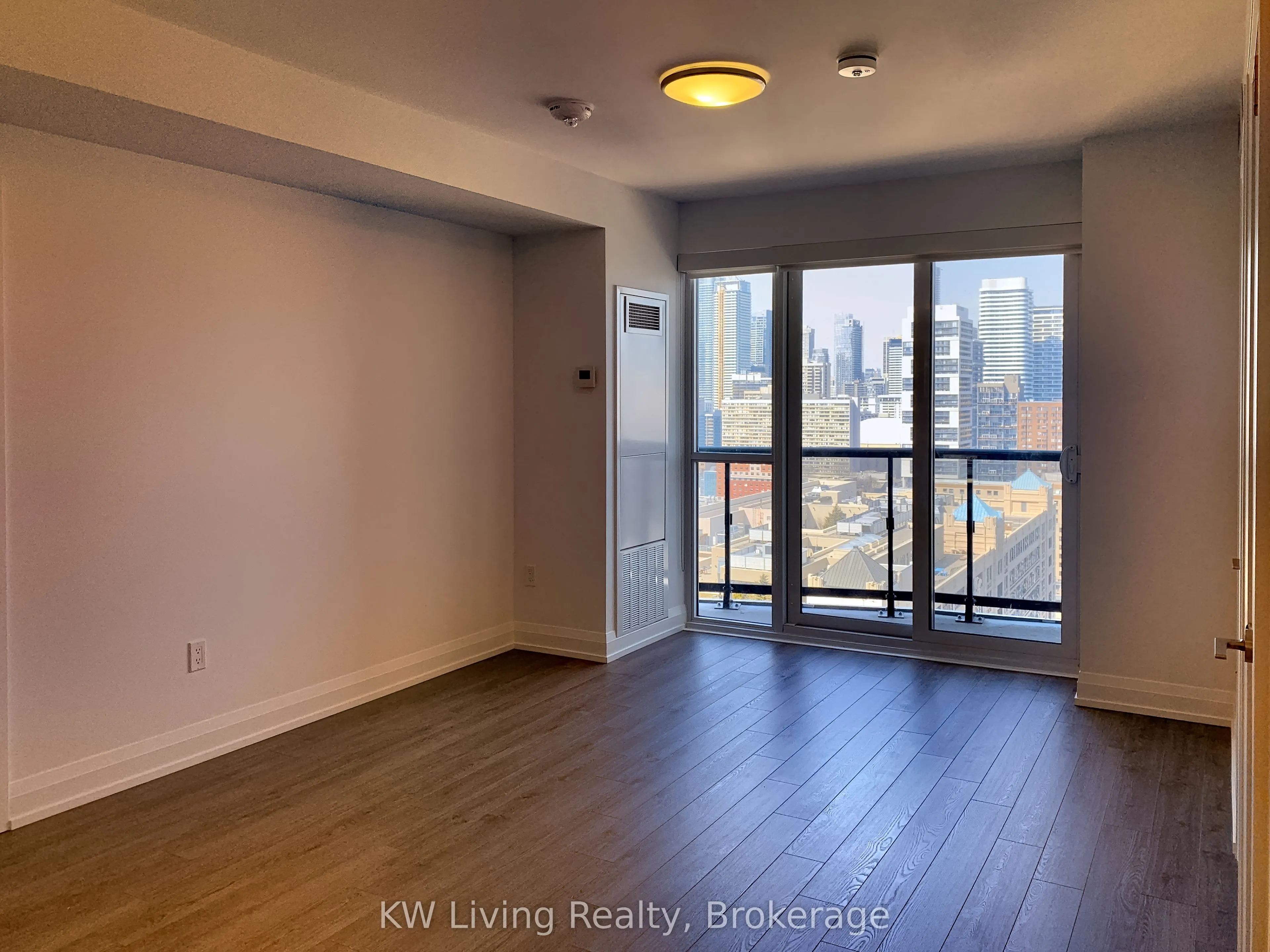 77 Mutual Street, #2608