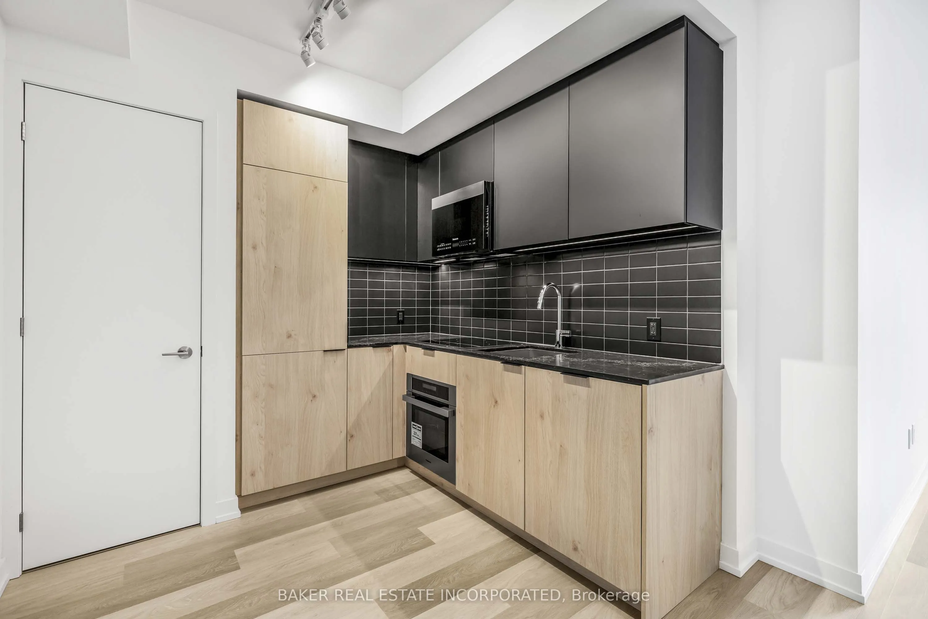 28 Eastern Avenue, #928
