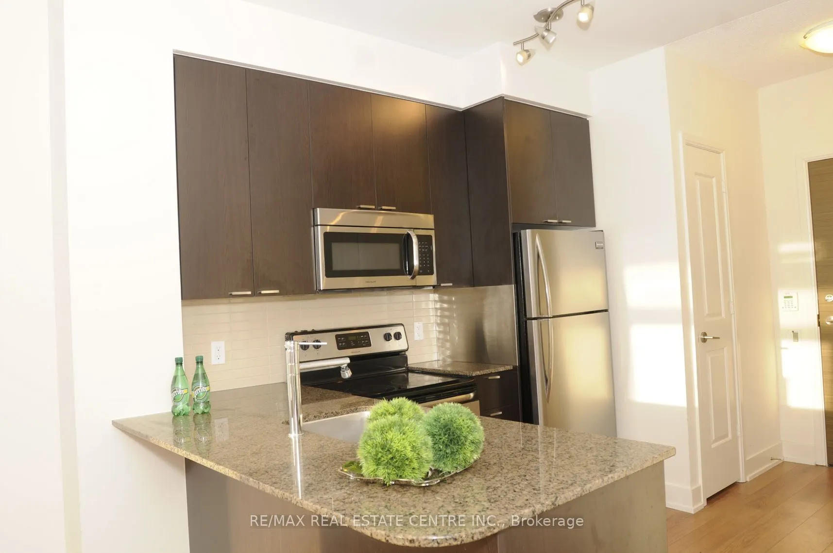 23 Sheppard Avenue E, #1901