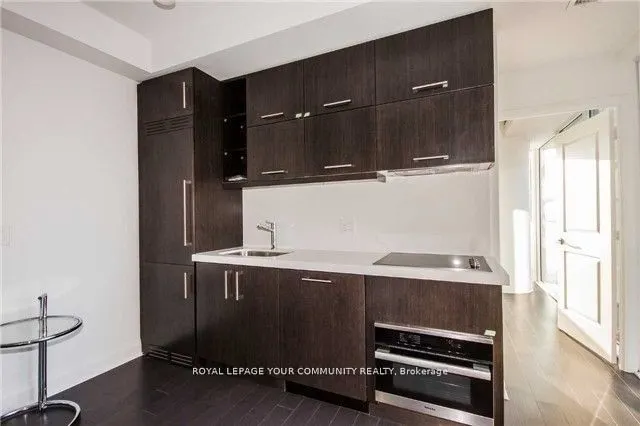 1080 Bay Street, #3708