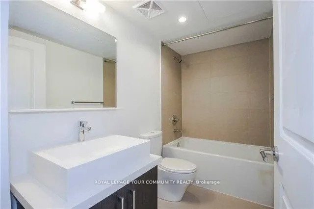 1080 Bay Street, #3708