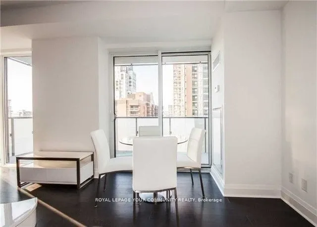 1080 Bay Street, #3708