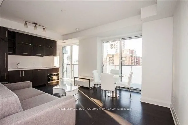 1080 Bay Street, #3708