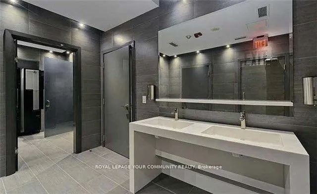 1080 Bay Street, #3708