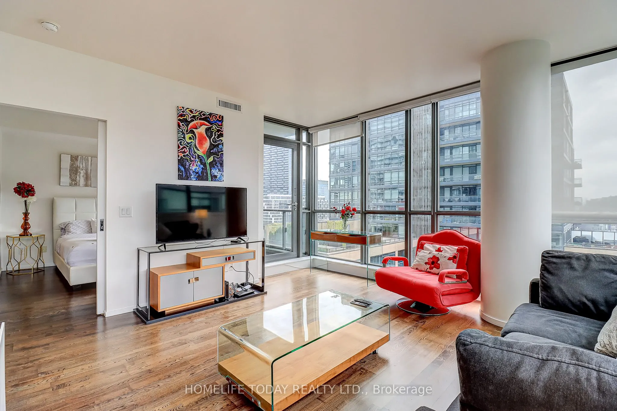 8 Charlotte Street, #1502