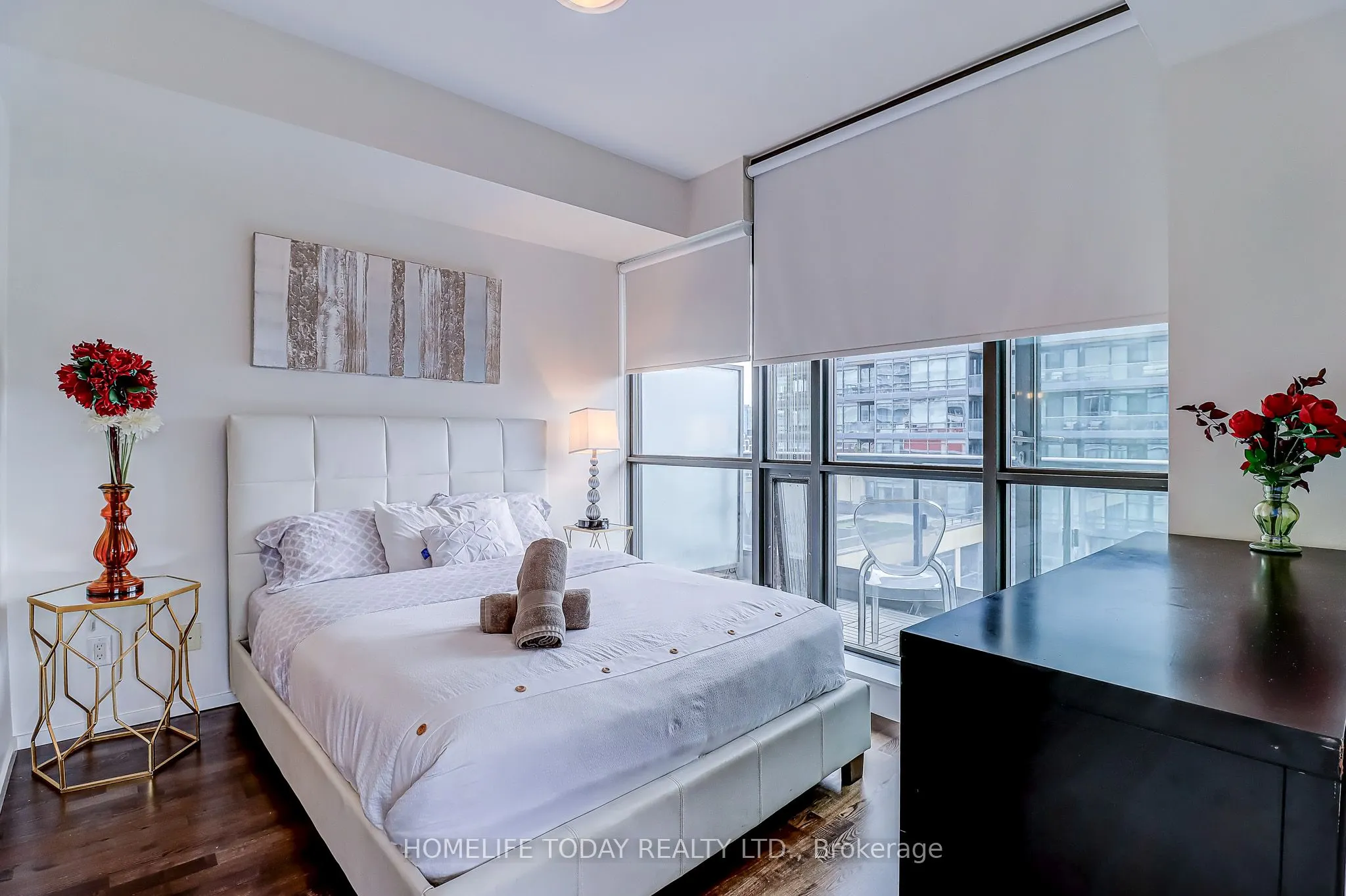 8 Charlotte Street, #1502