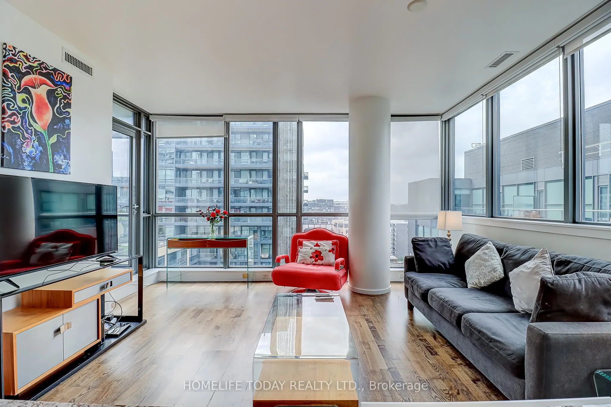 8 Charlotte Street, #1502