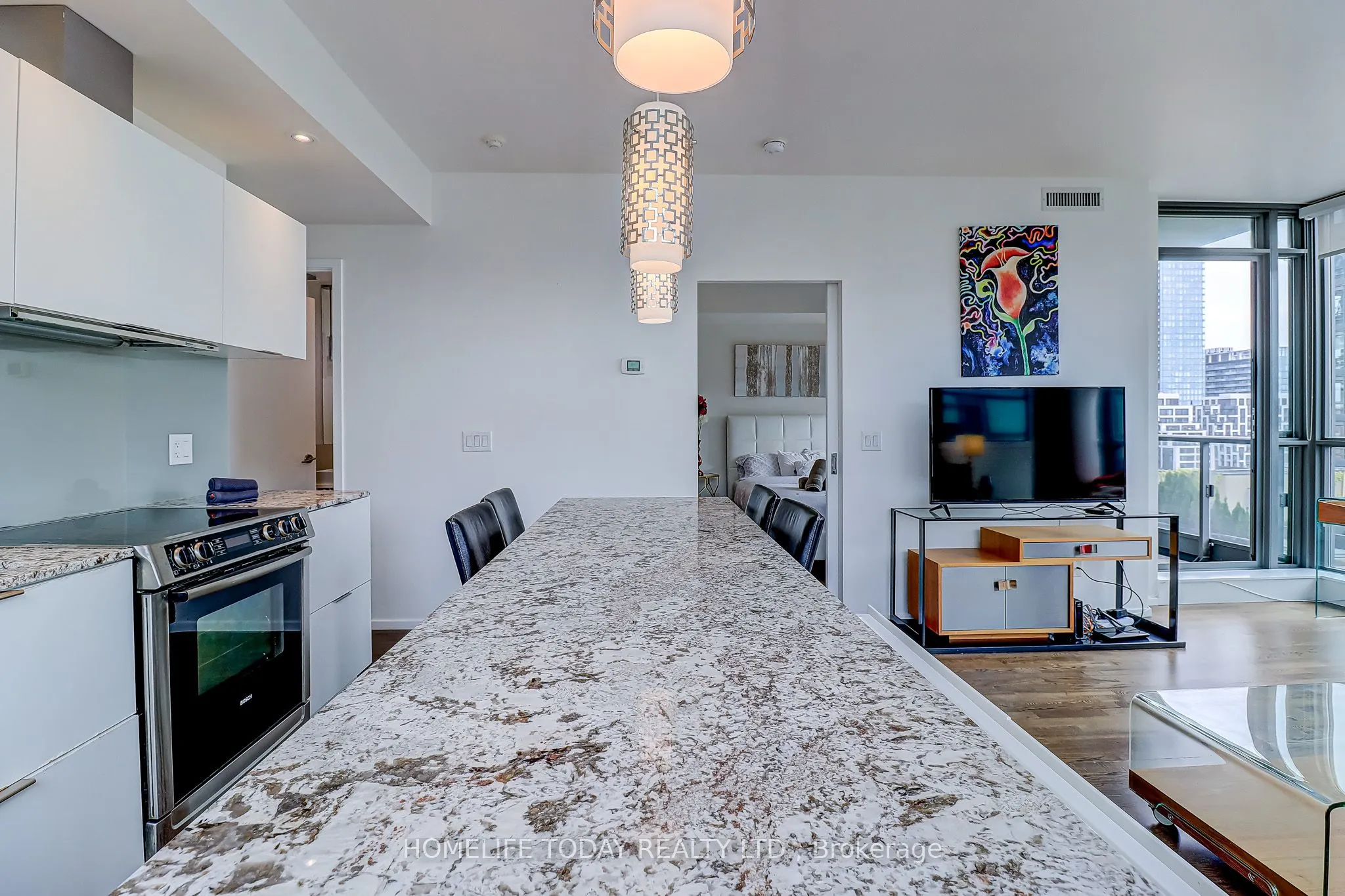 8 Charlotte Street, #1502