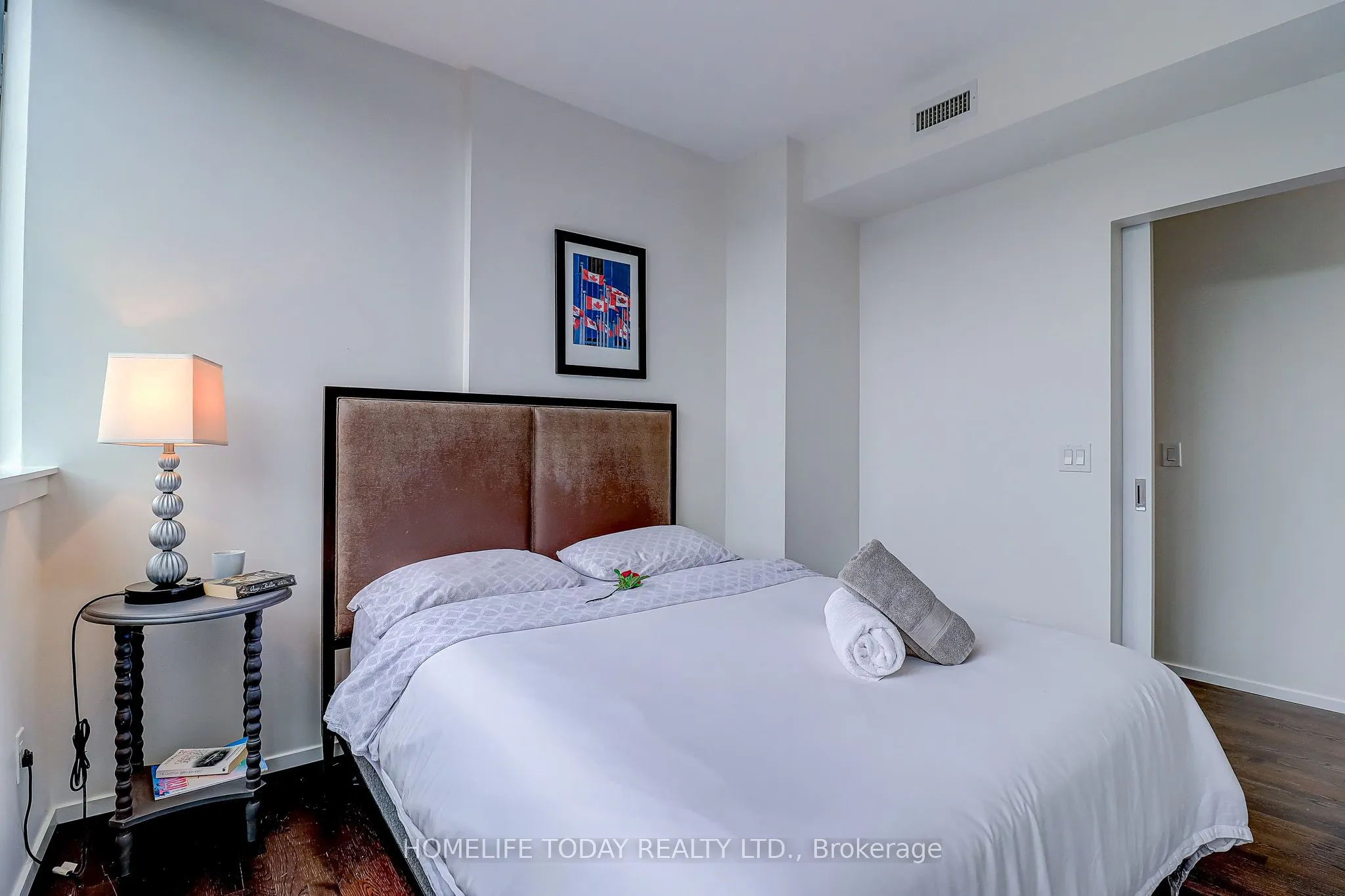 8 Charlotte Street, #1502