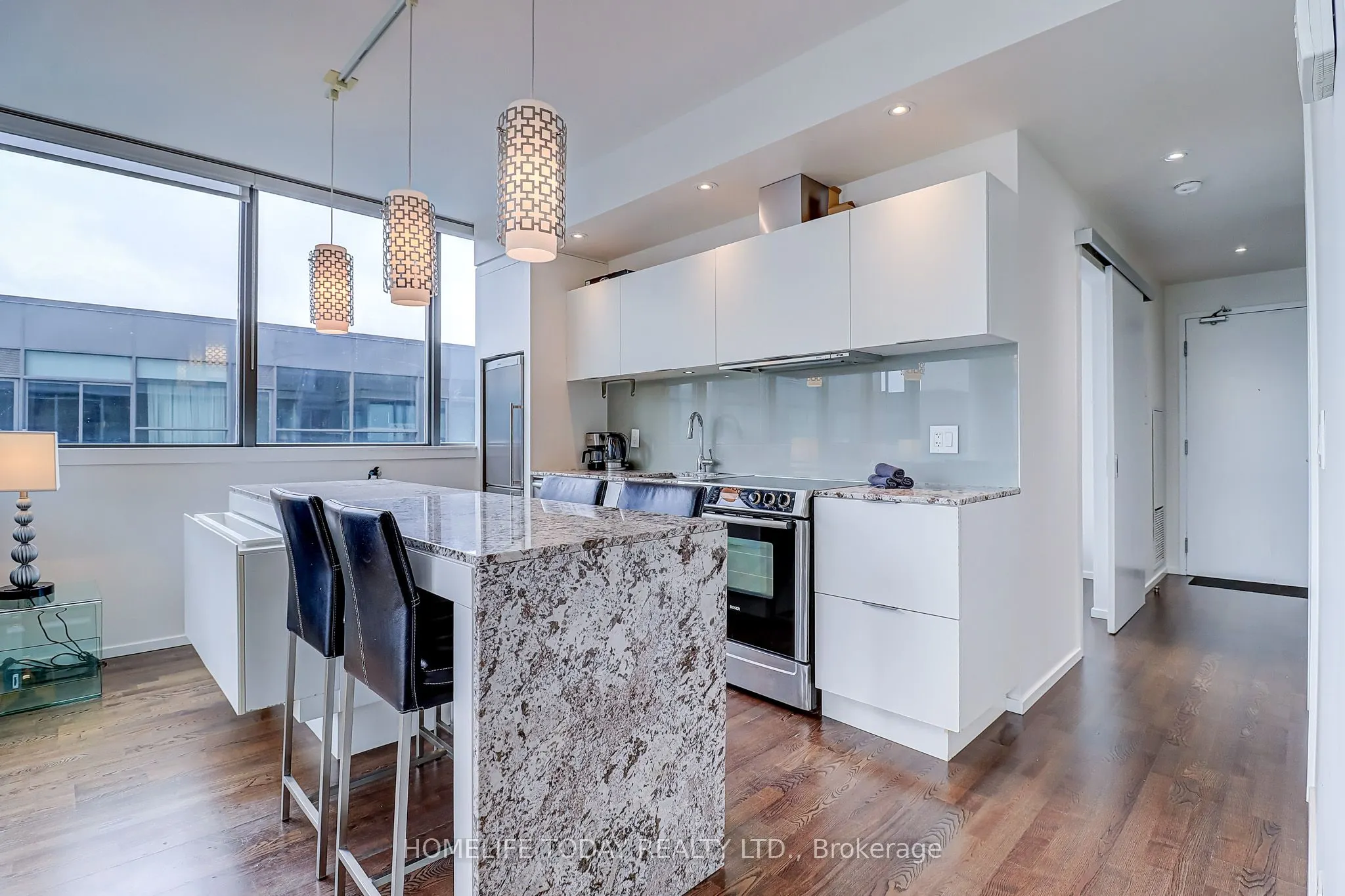 8 Charlotte Street, #1502
