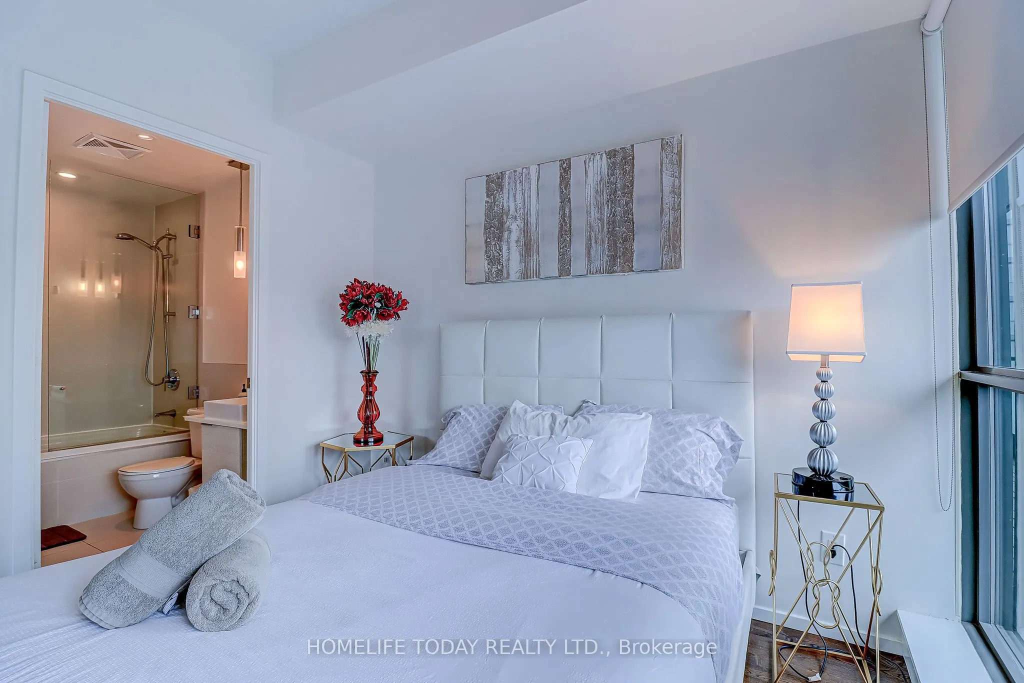 8 Charlotte Street, #1502