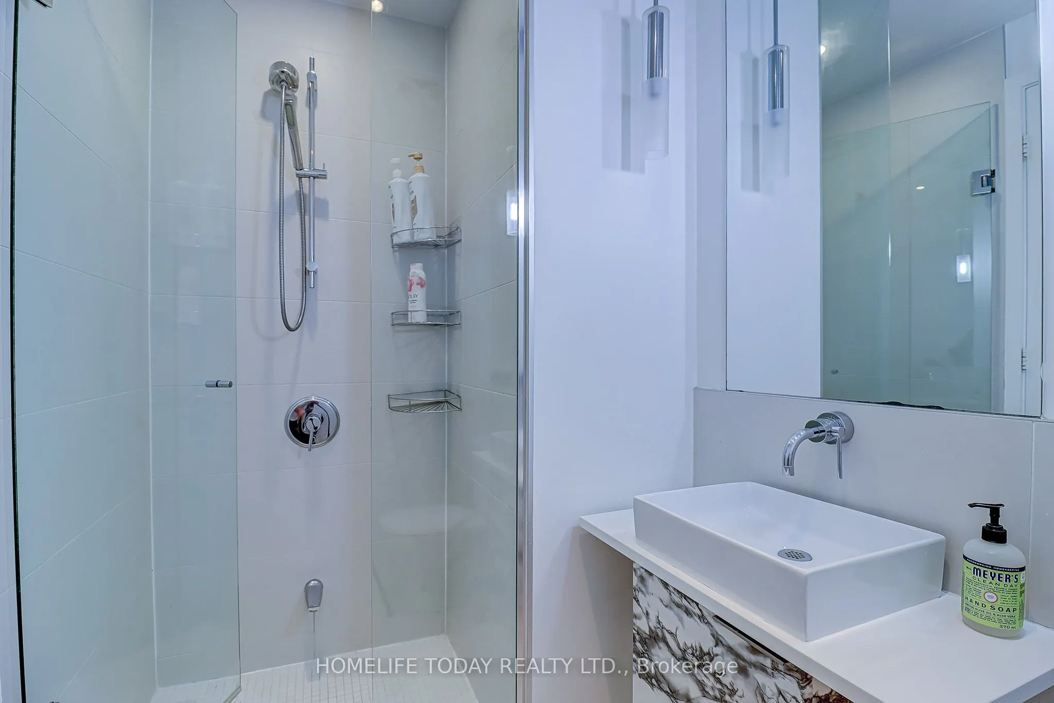8 Charlotte Street, #1502