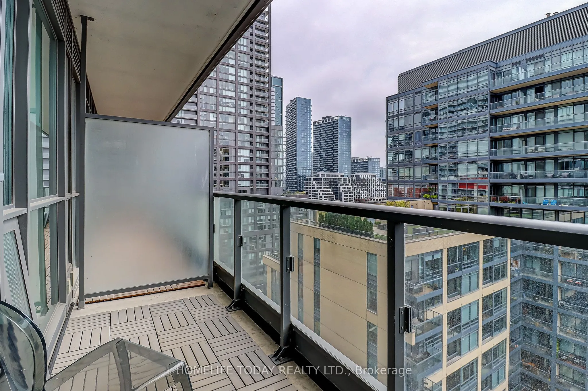 8 Charlotte Street, #1502