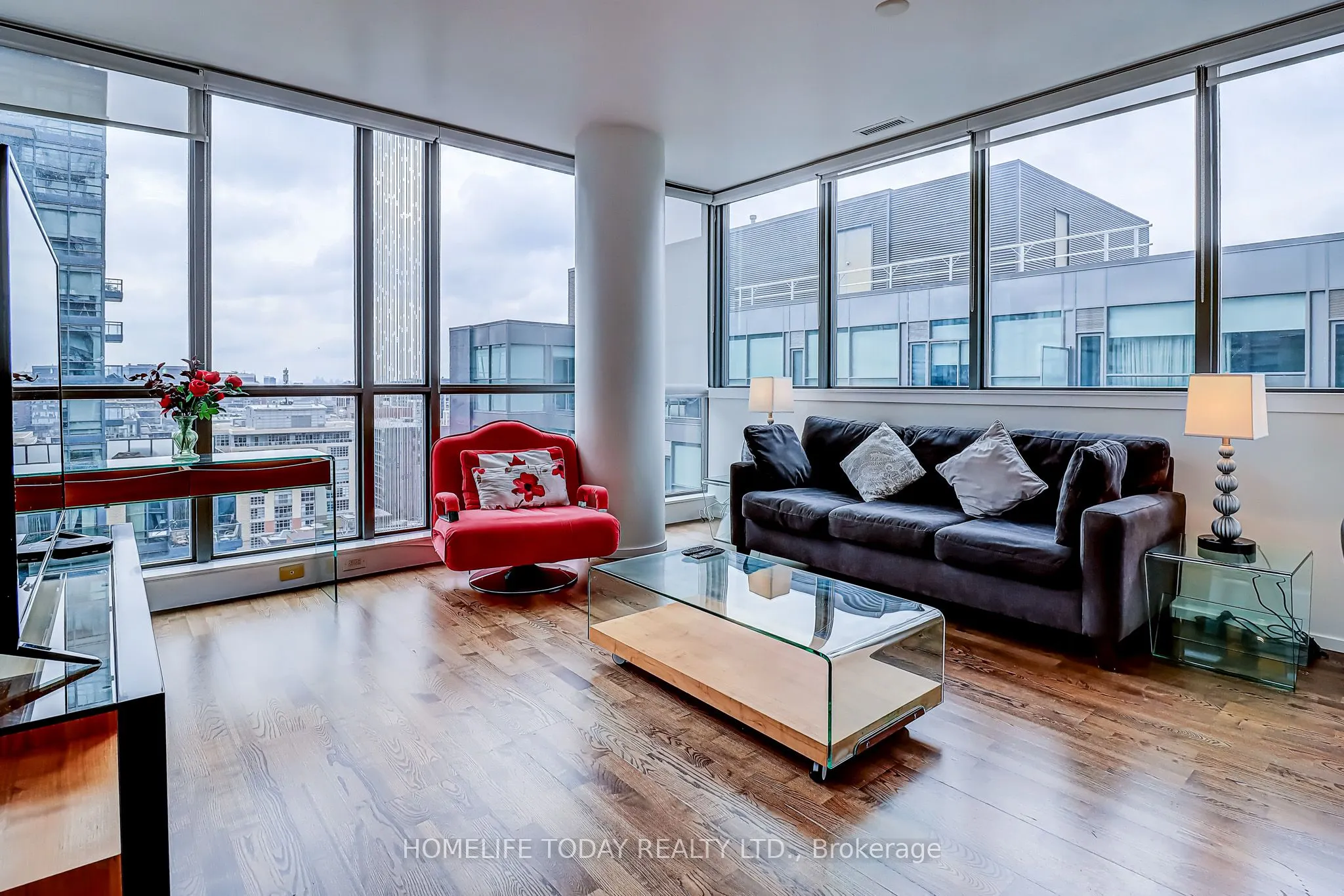 8 Charlotte Street, #1502