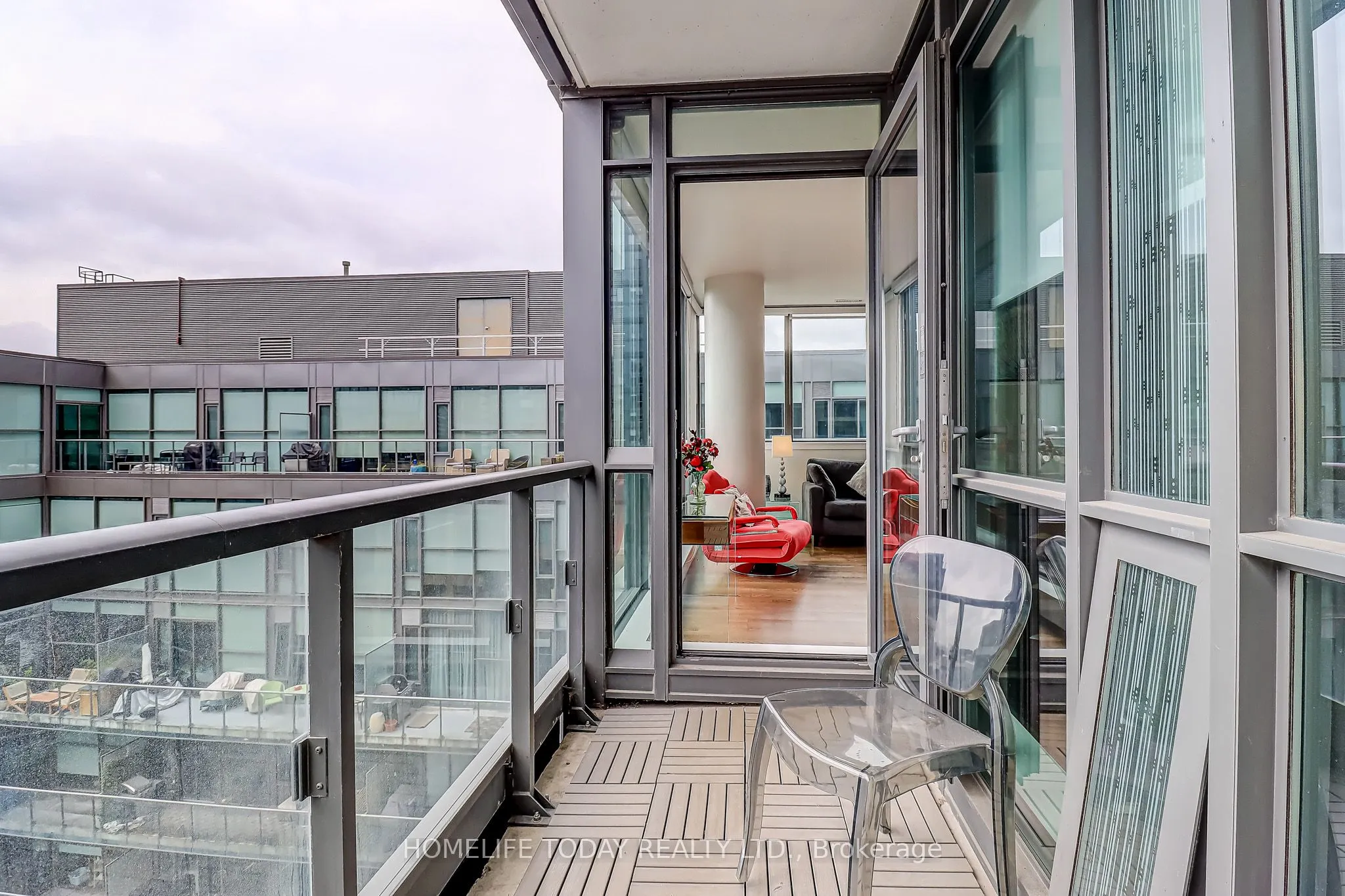 8 Charlotte Street, #1502