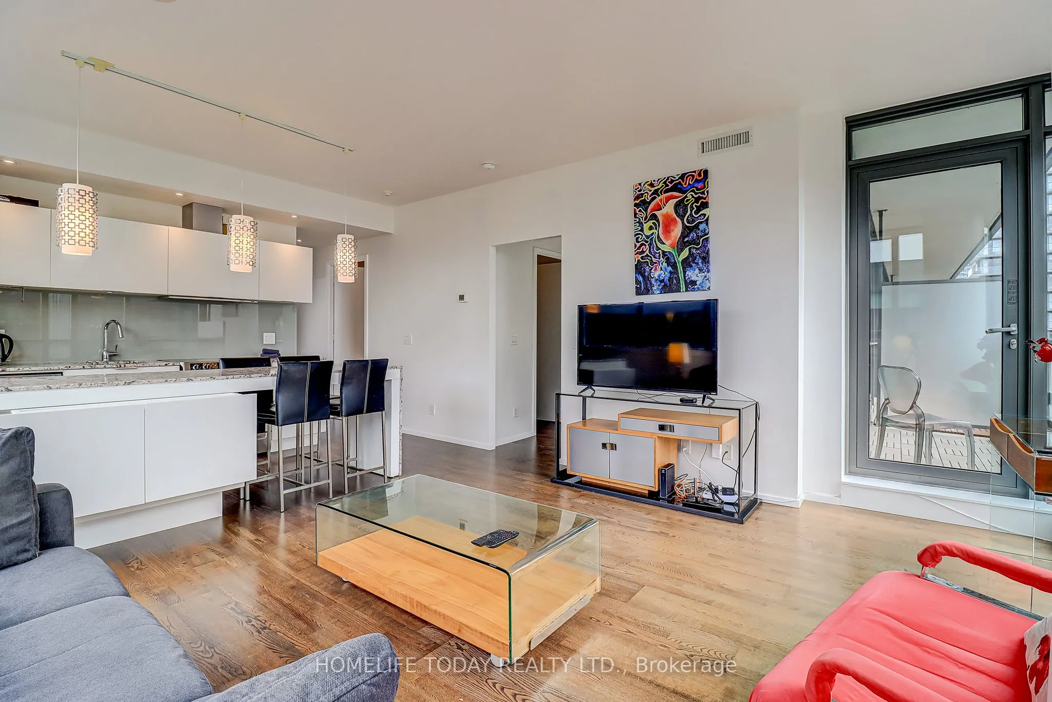 8 Charlotte Street, #1502