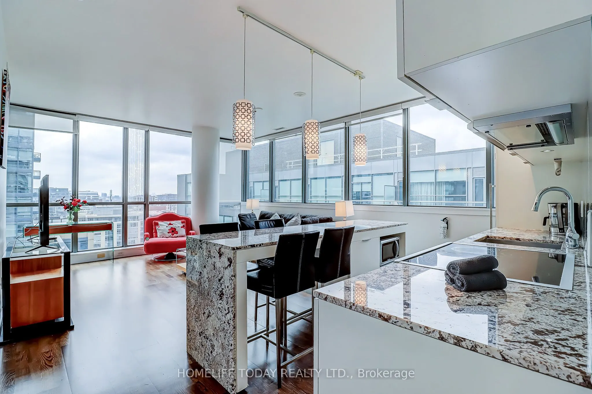 8 Charlotte Street, #1502