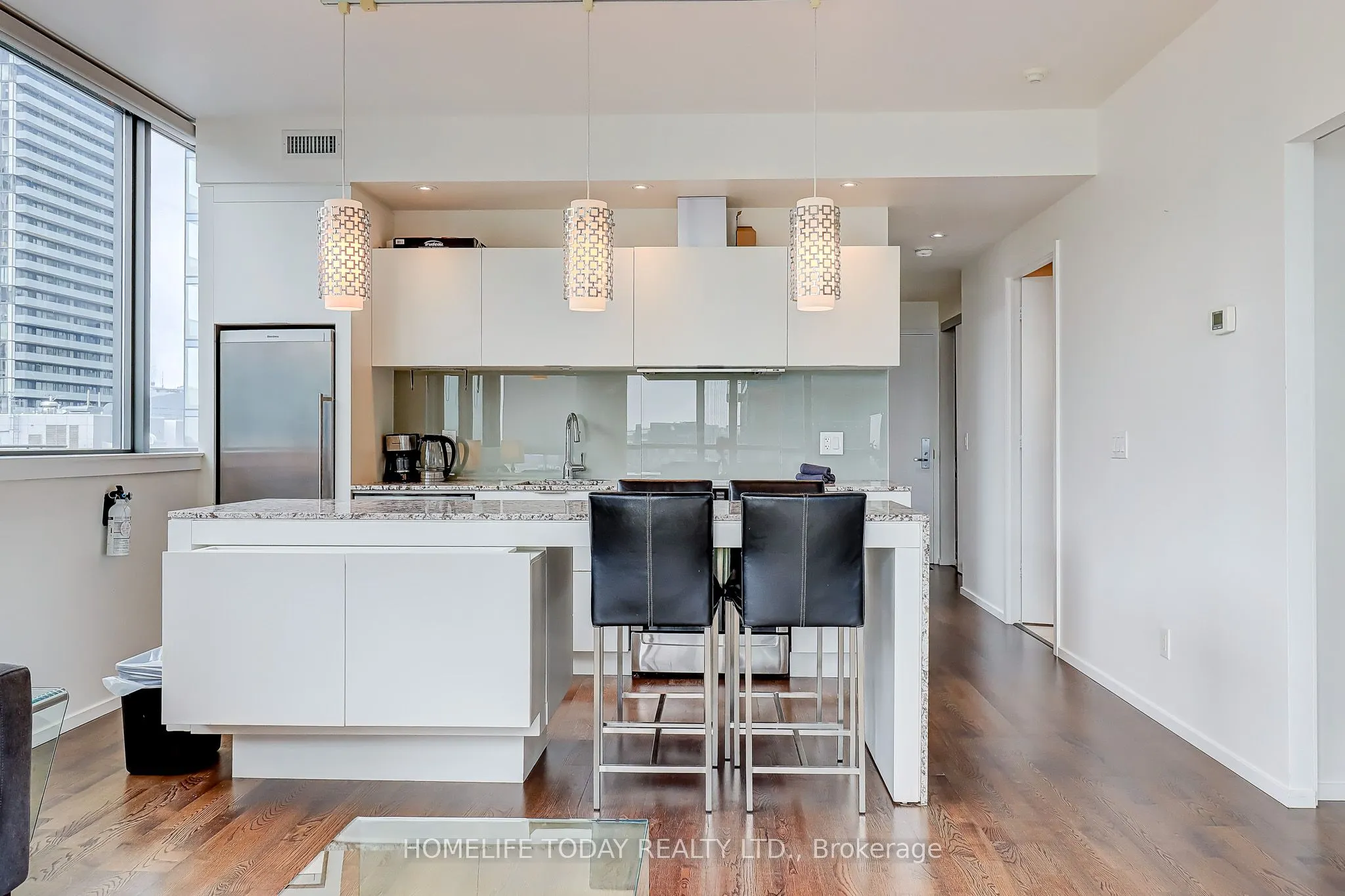 8 Charlotte Street, #1502