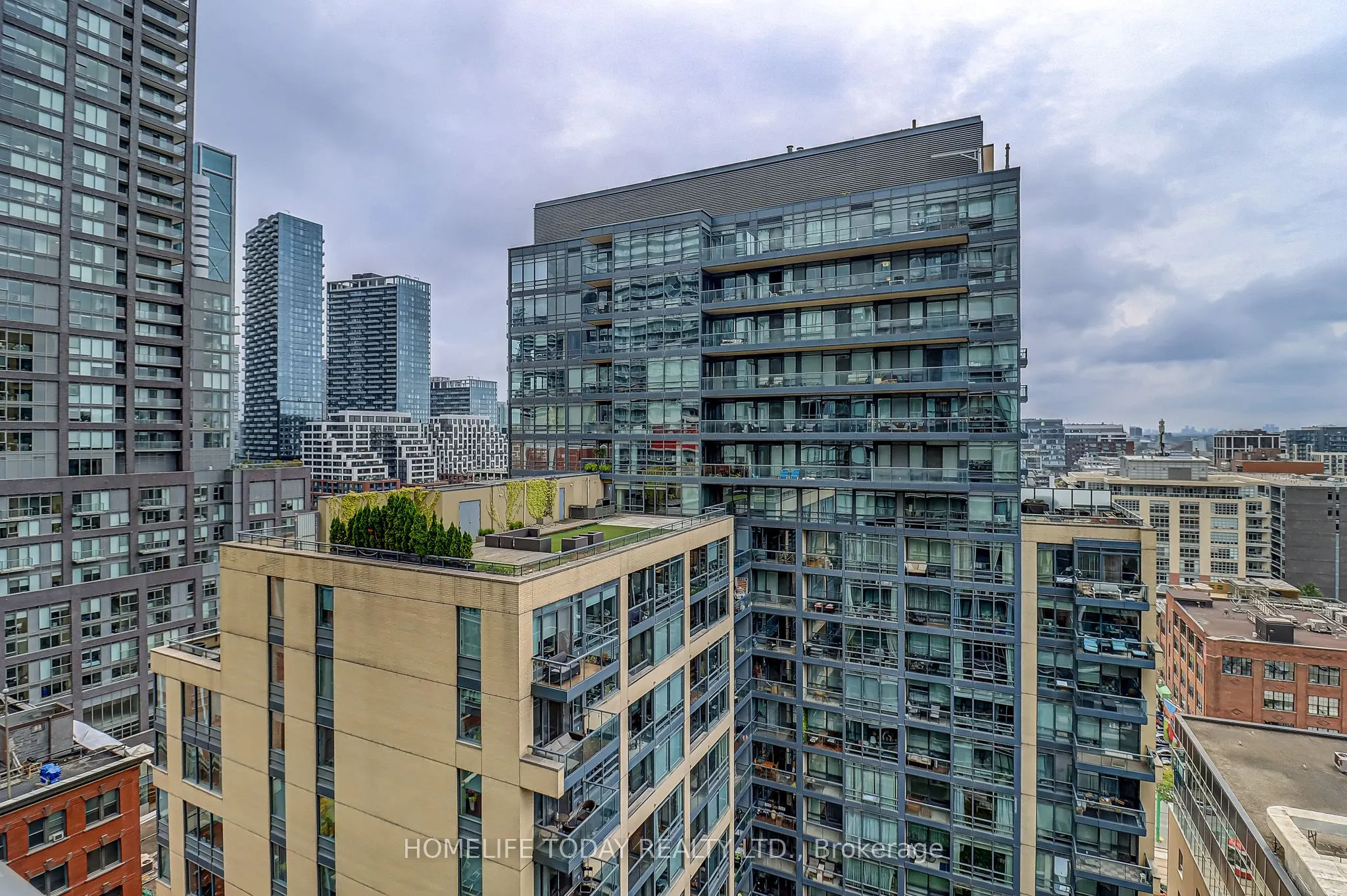 8 Charlotte Street, #1502