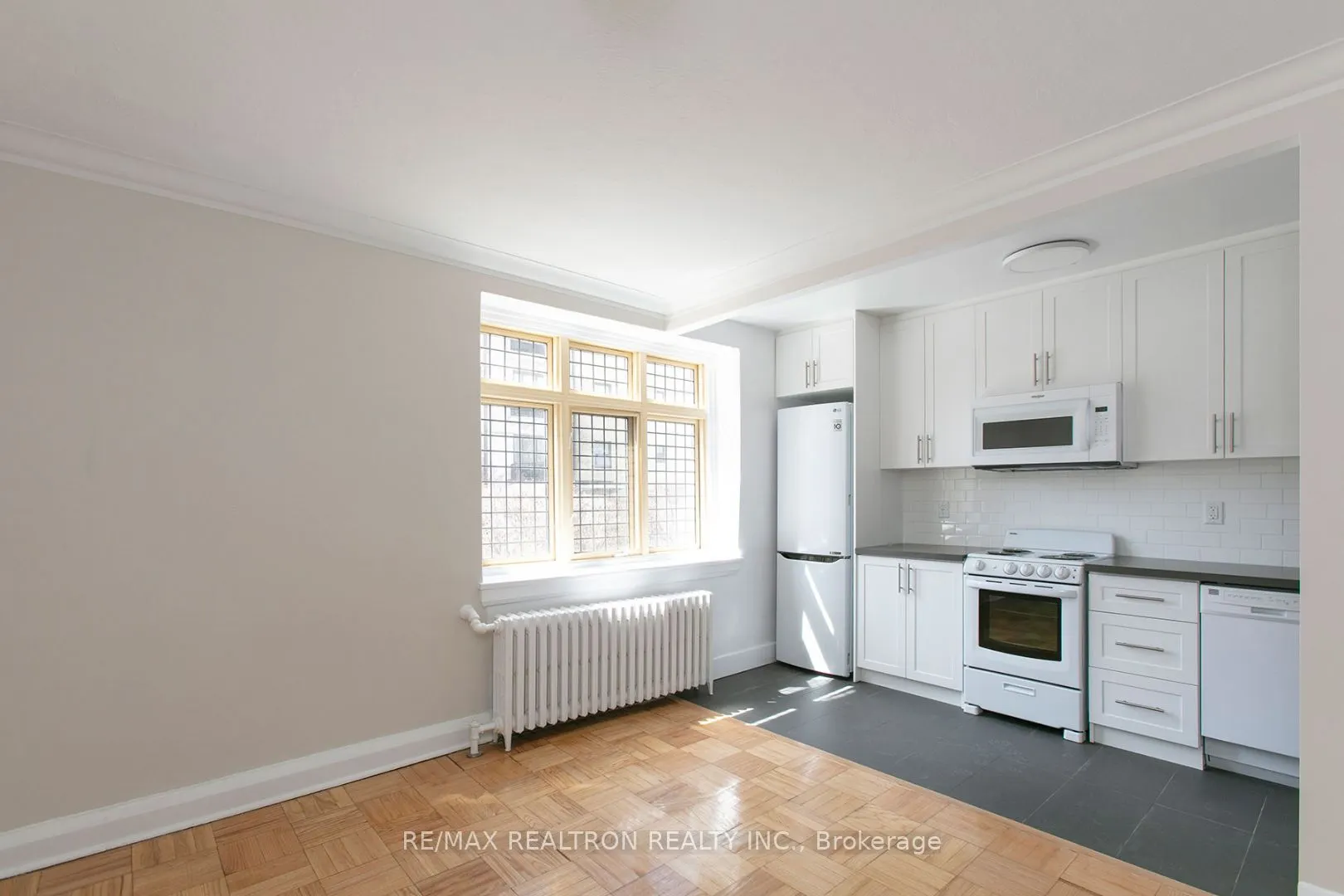 398 Avenue Road, #321