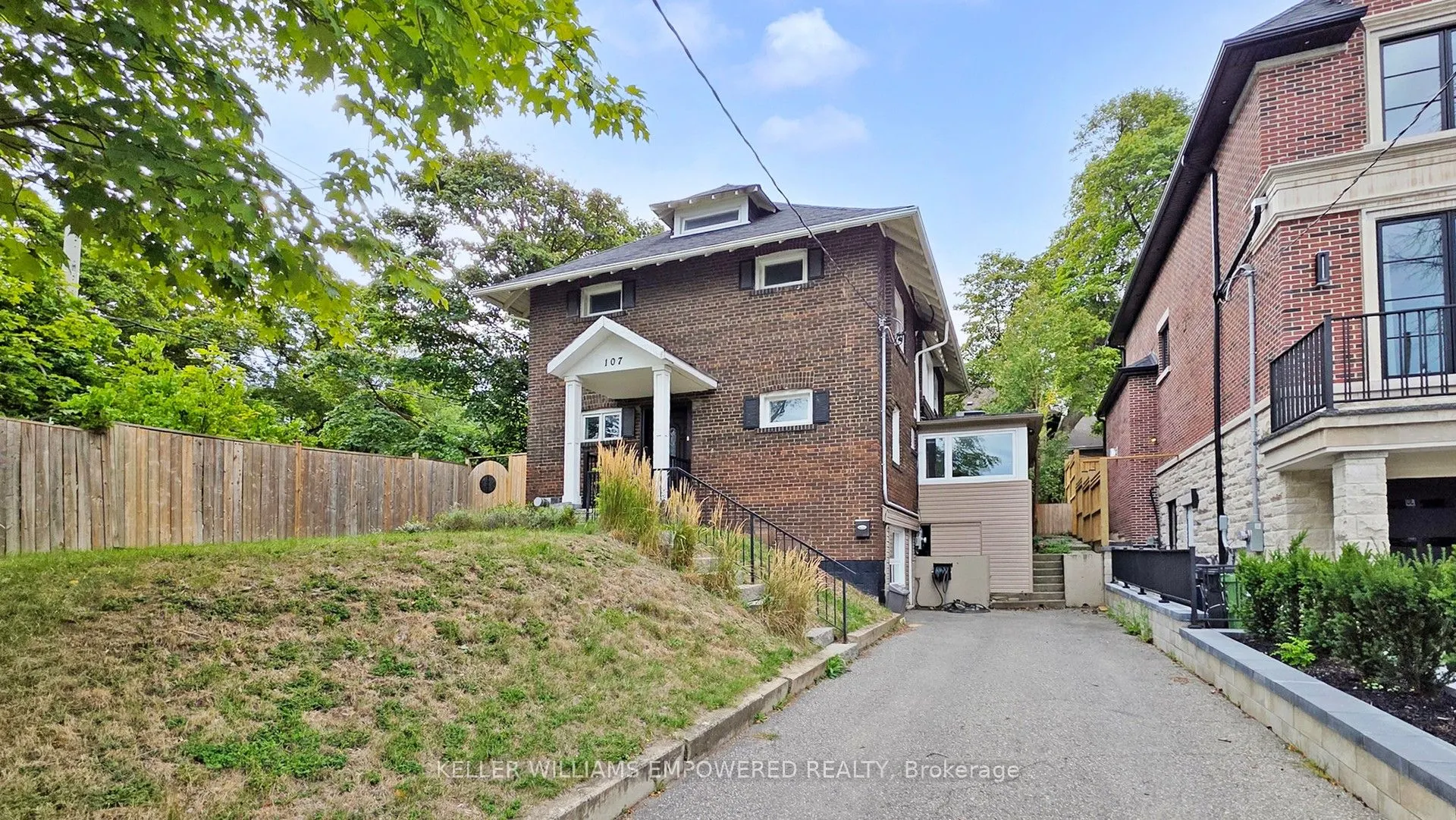 107 Lawrence Crescent