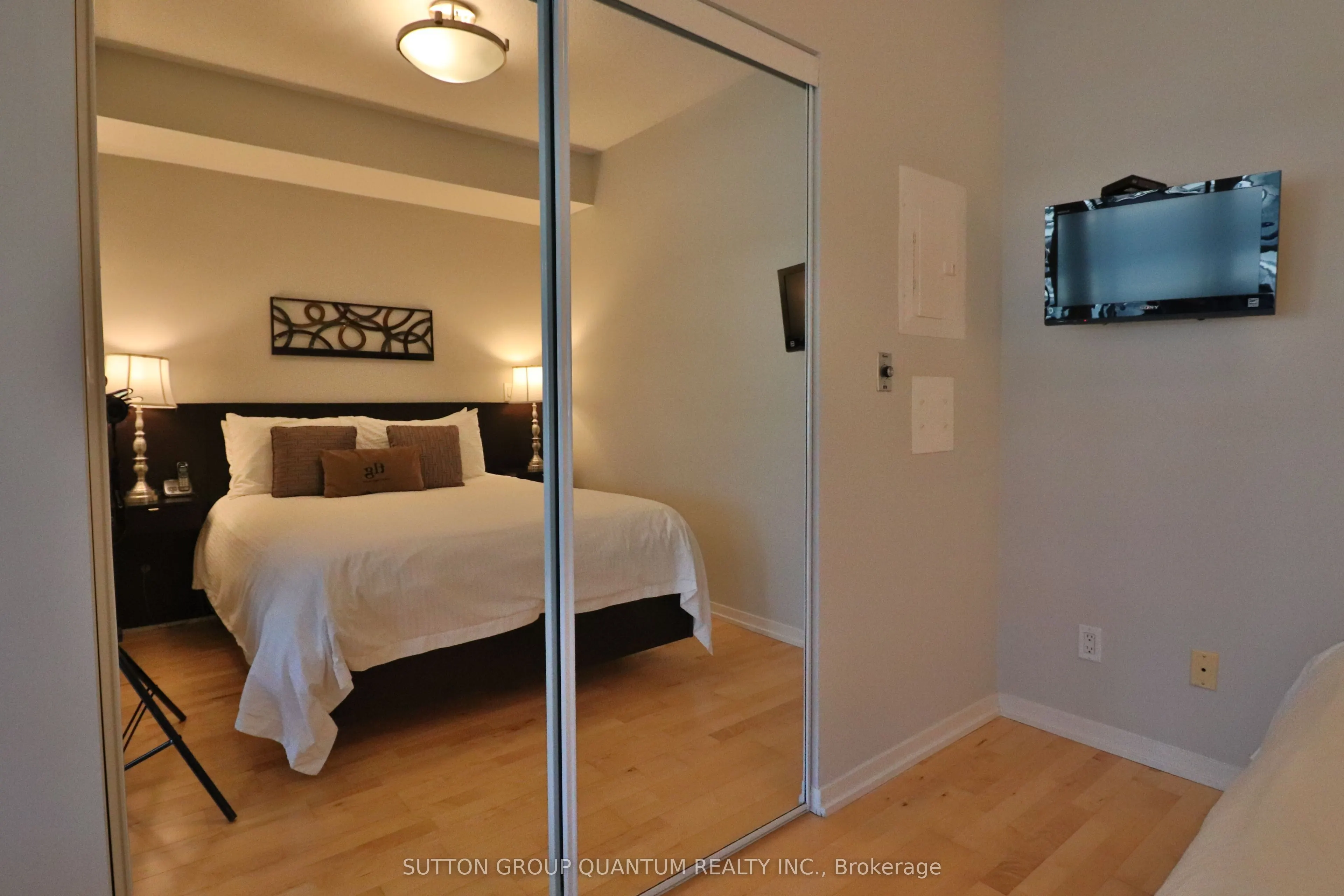 65 Bremner Boulevard, #3807
