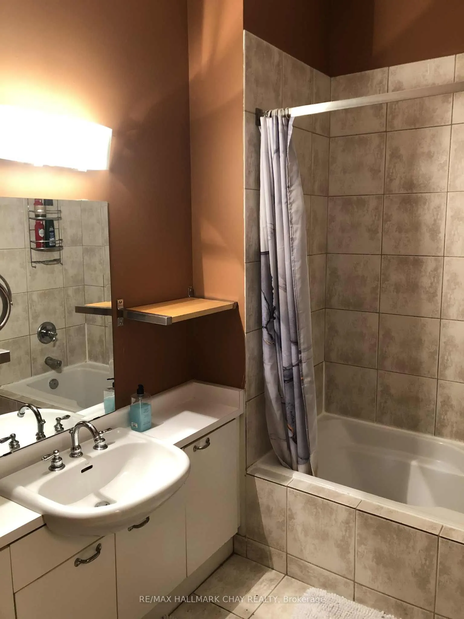 155 Dalhousie Street, #825