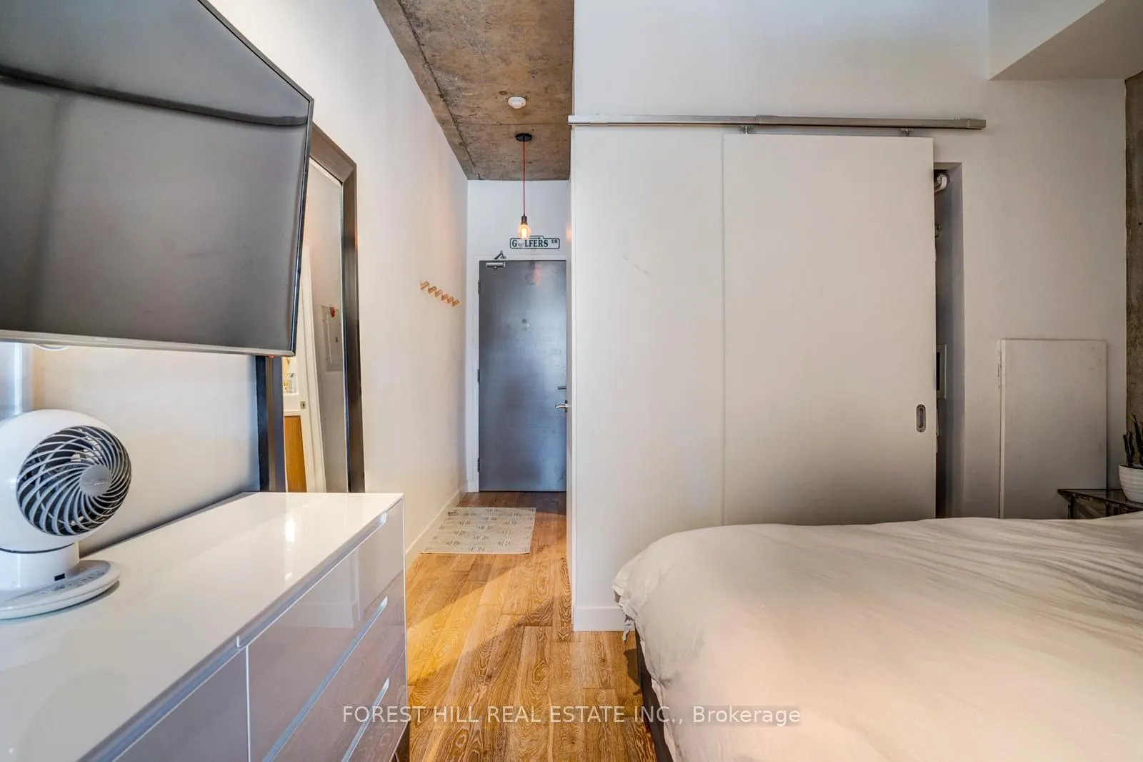 25 Stafford Street, #608