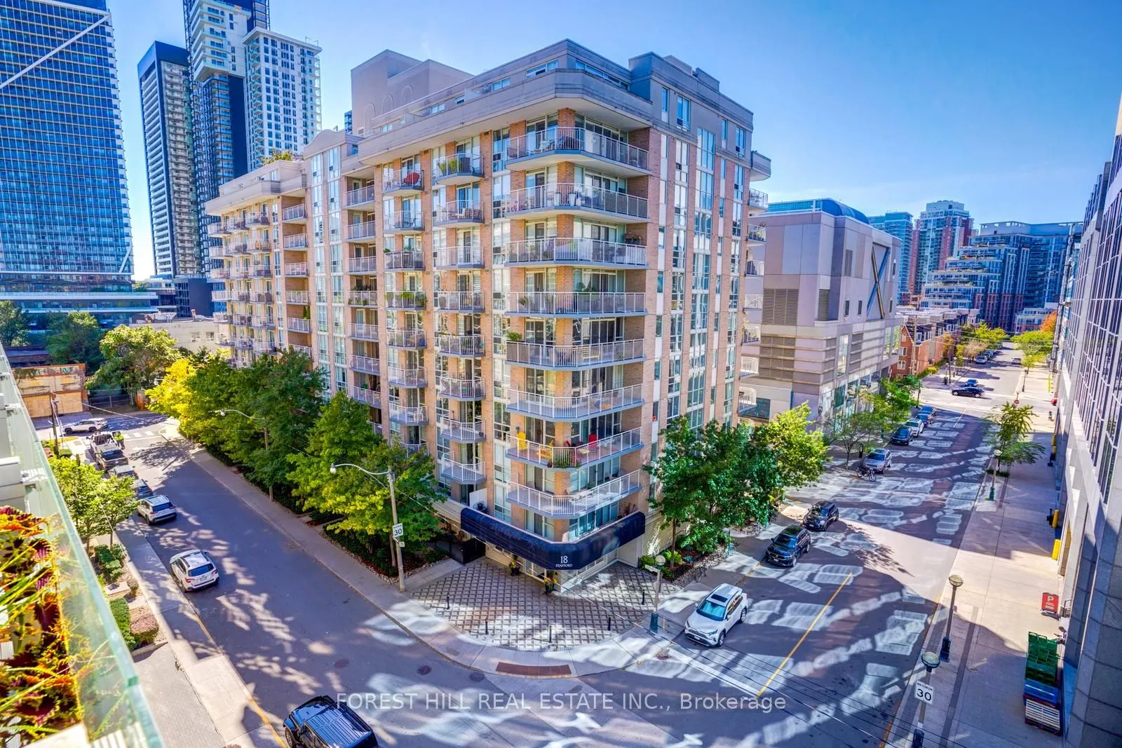 25 Stafford Street, #608