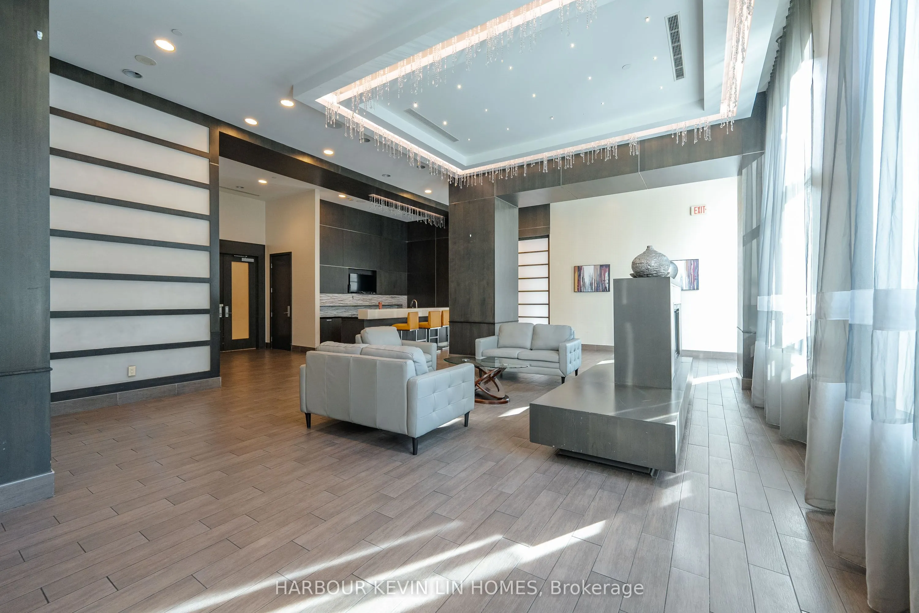 181 Wynford Drive, #704