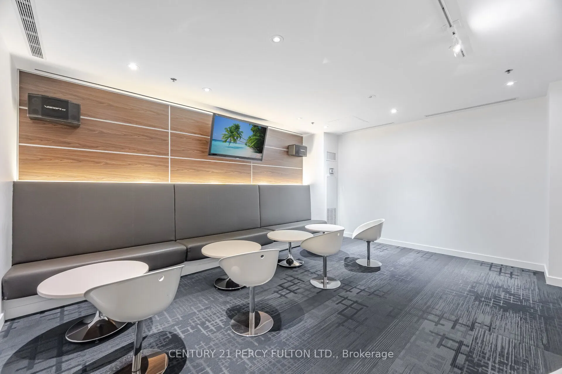 19 Singer Court, #1518