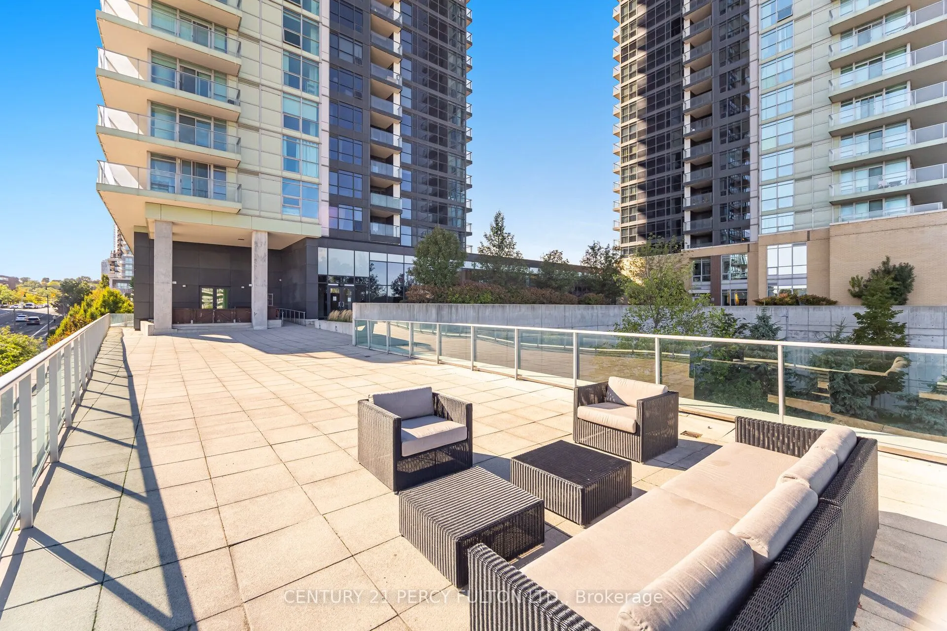 19 Singer Court, #1518