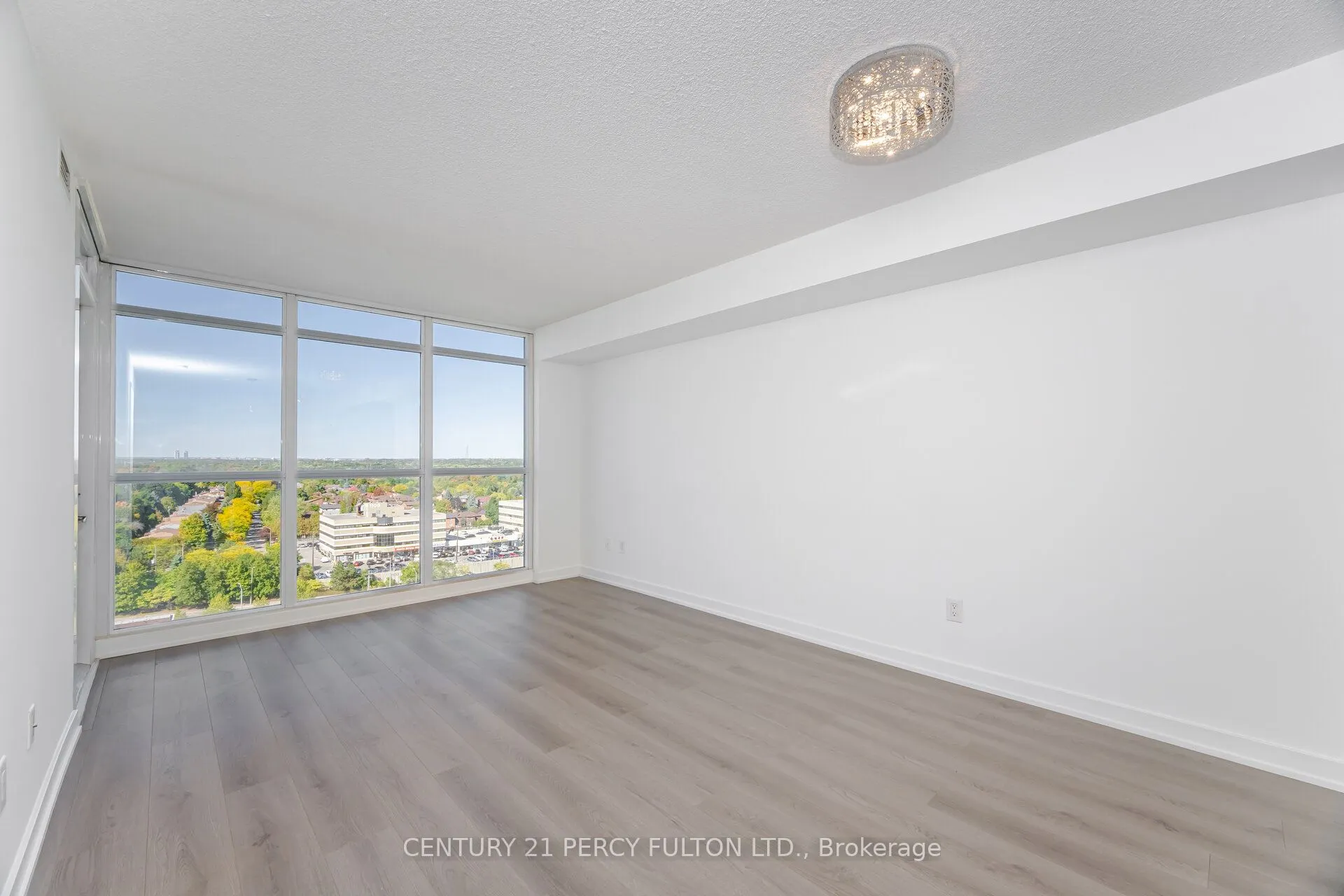 19 Singer Court, #1518