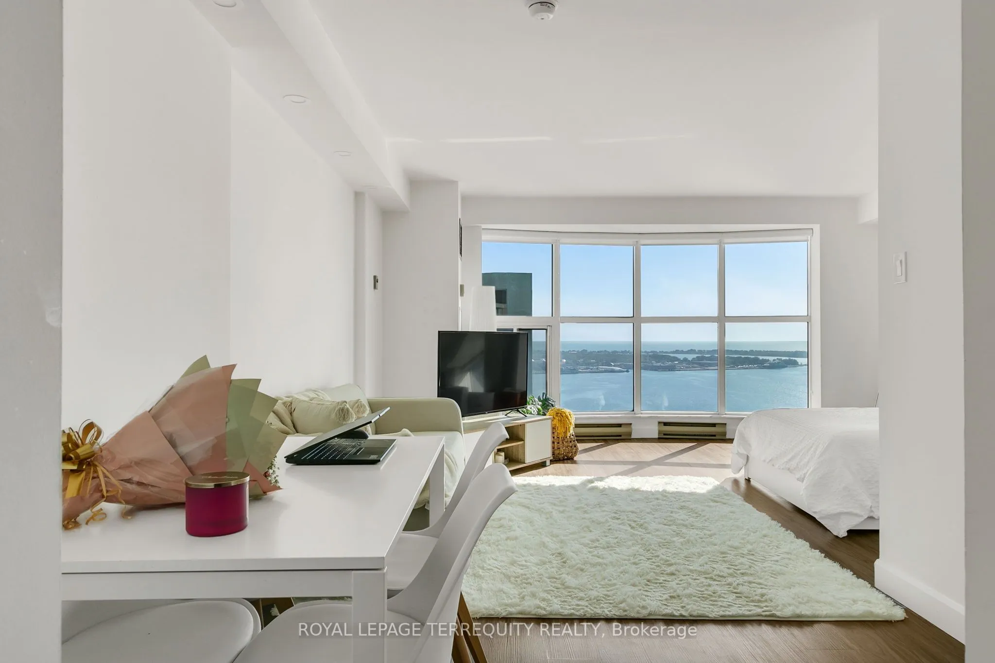 99 Harbour Square, #3803