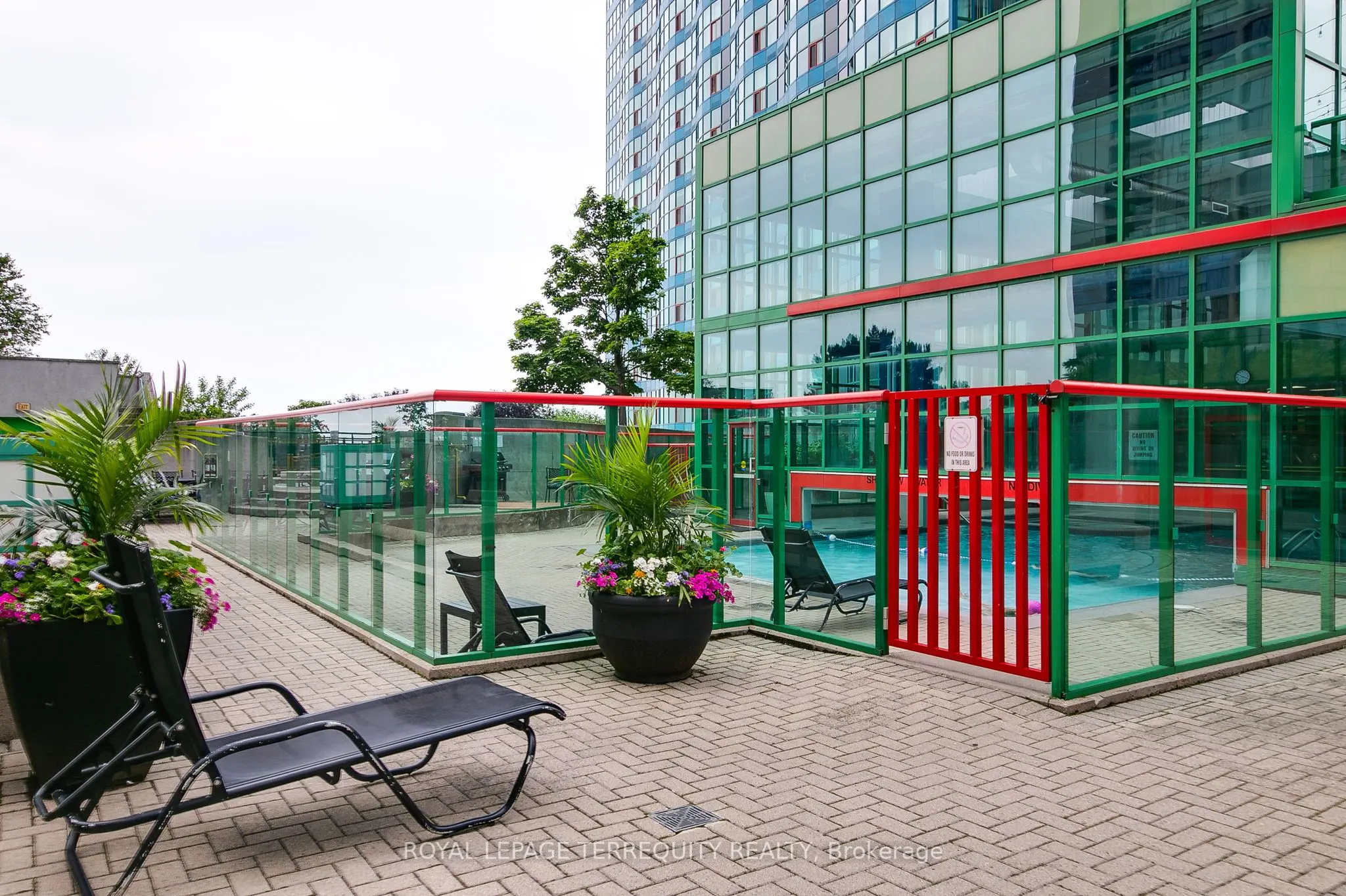 99 Harbour Square, #3803