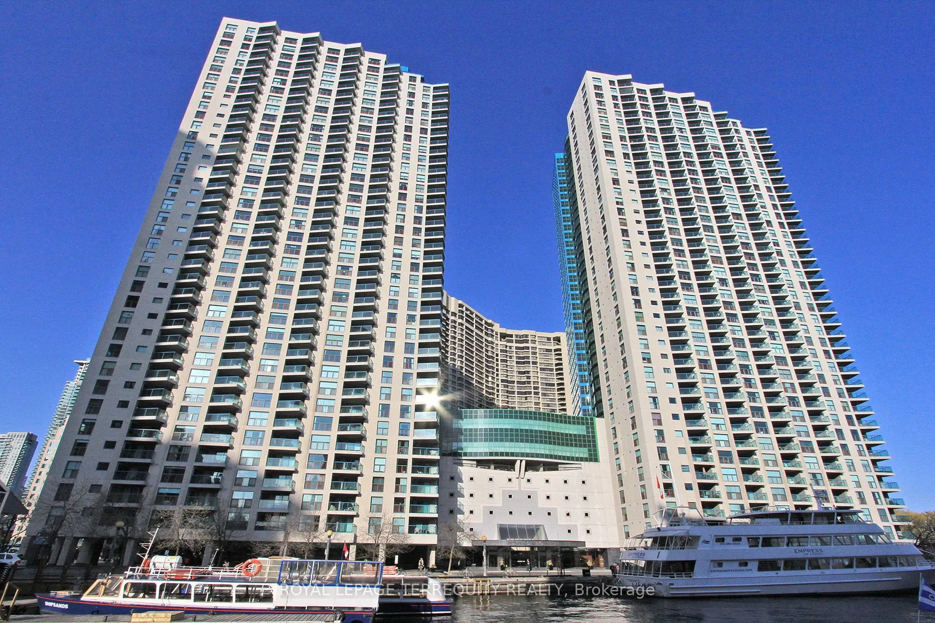 99 Harbour Square, #3803