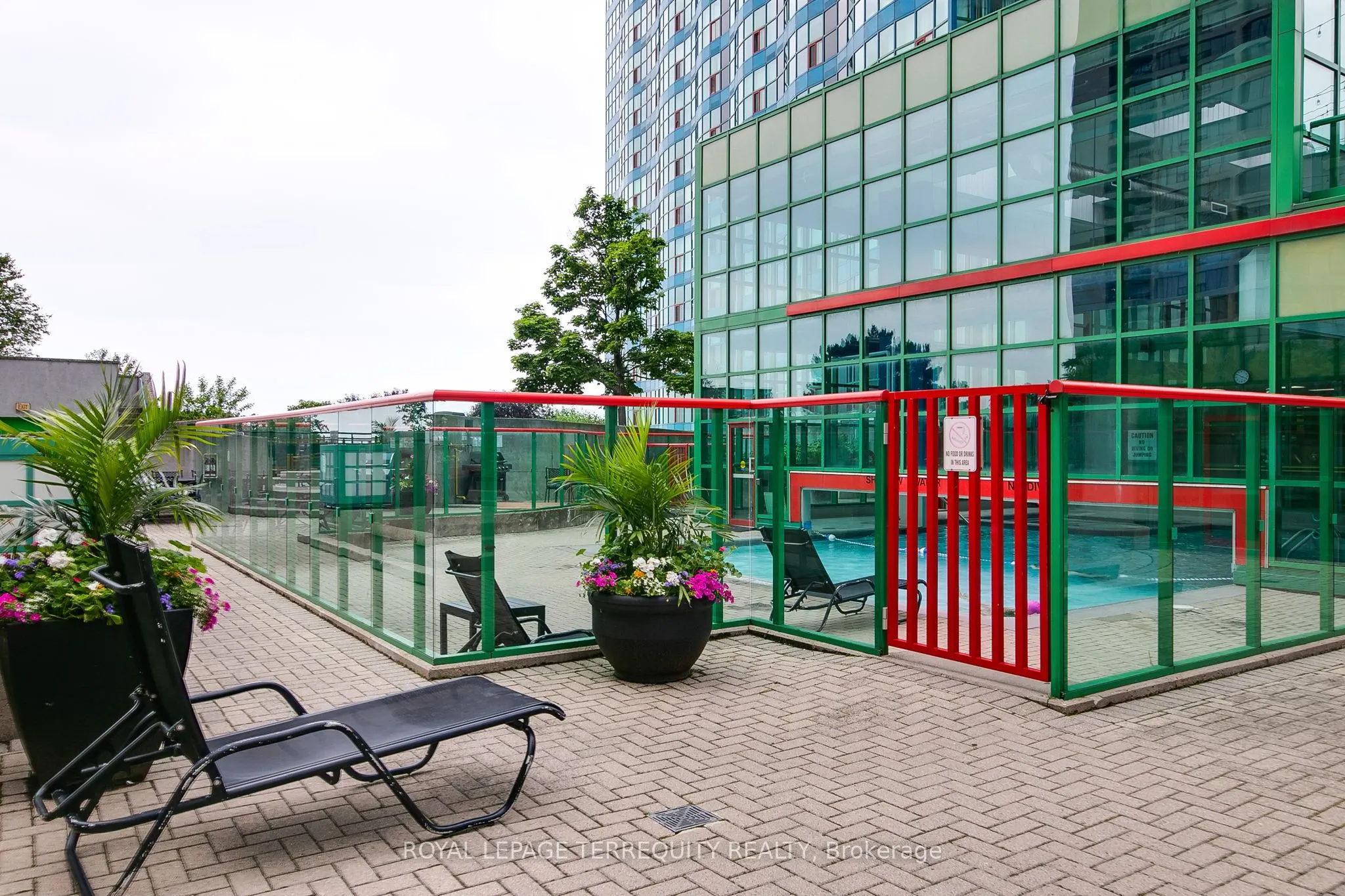 77 Harbour Square, #2707