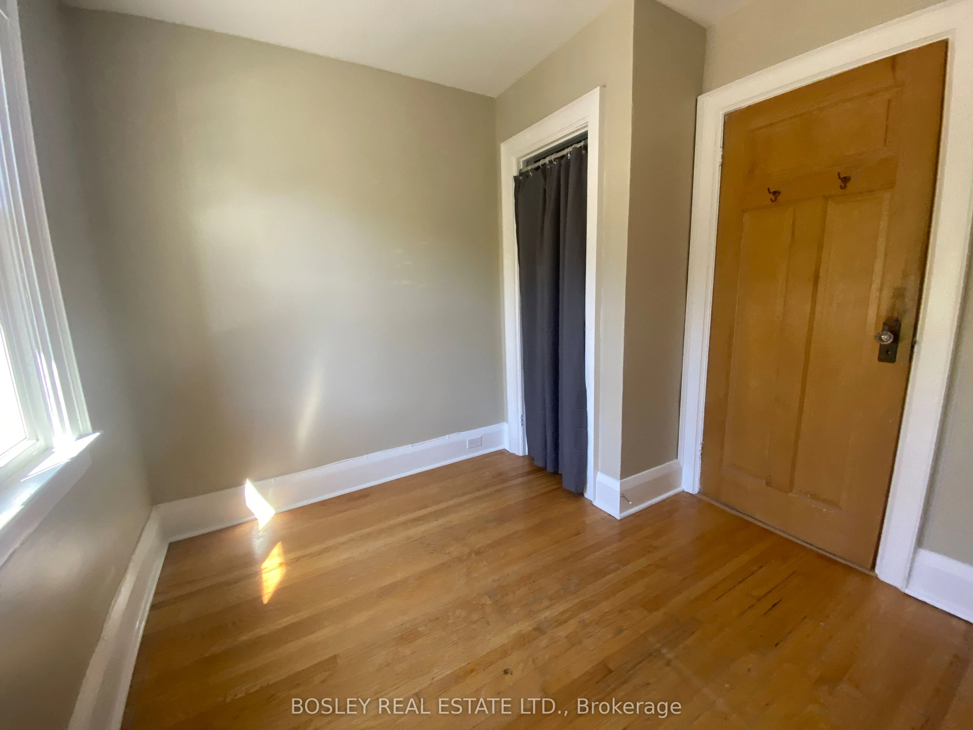 33 Lorindale Avenue, ##2 (UPPER)