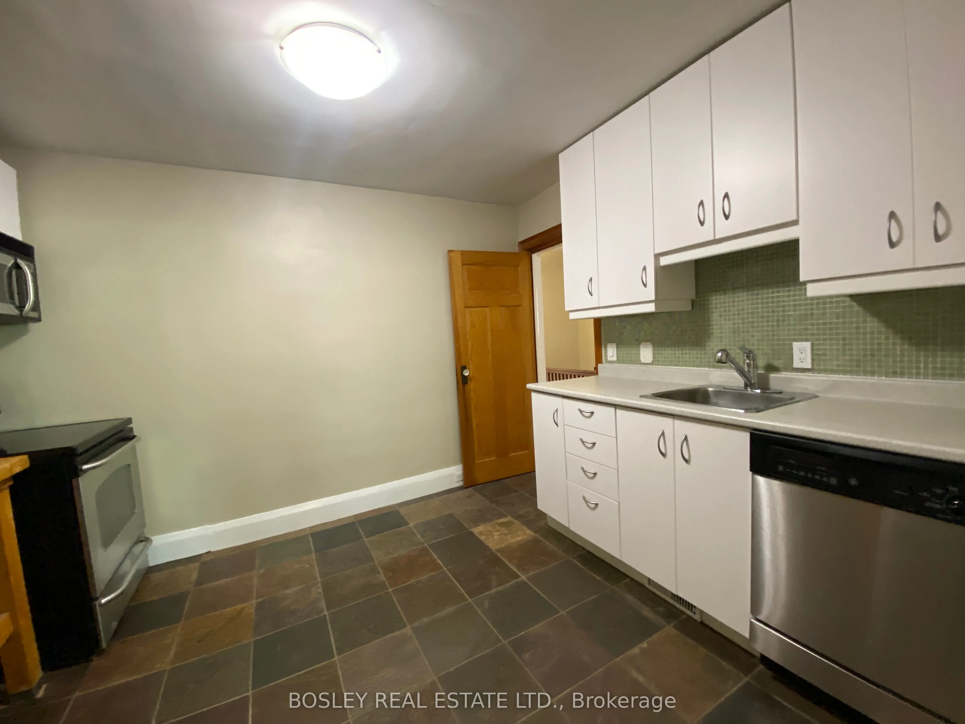 33 Lorindale Avenue, ##2 (UPPER)