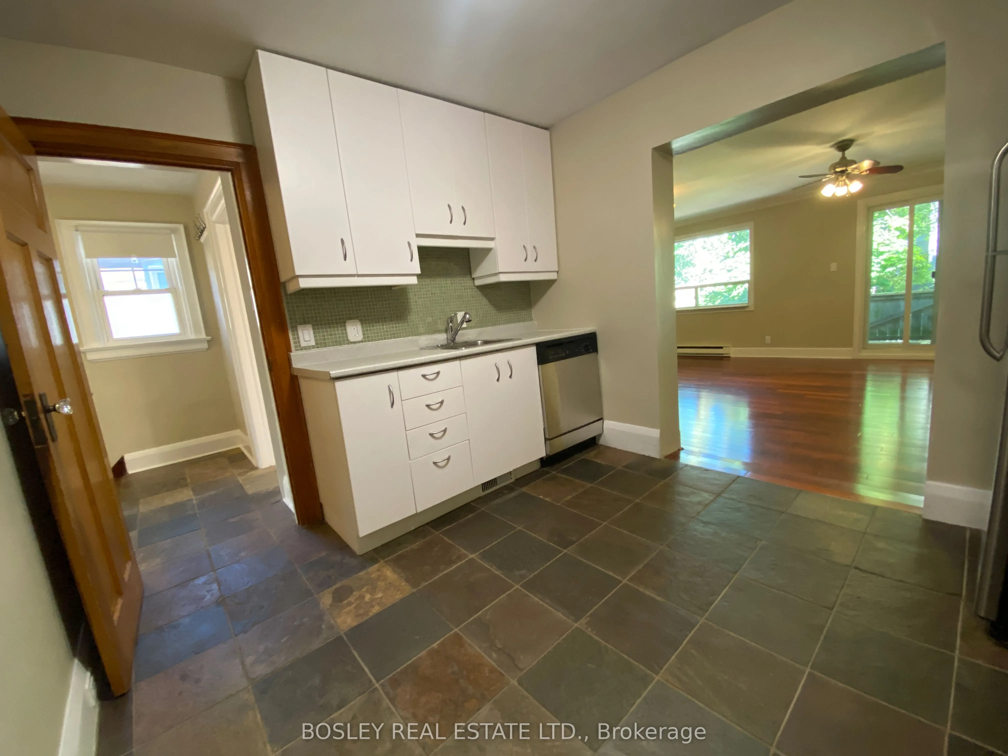 33 Lorindale Avenue, ##2 (UPPER)