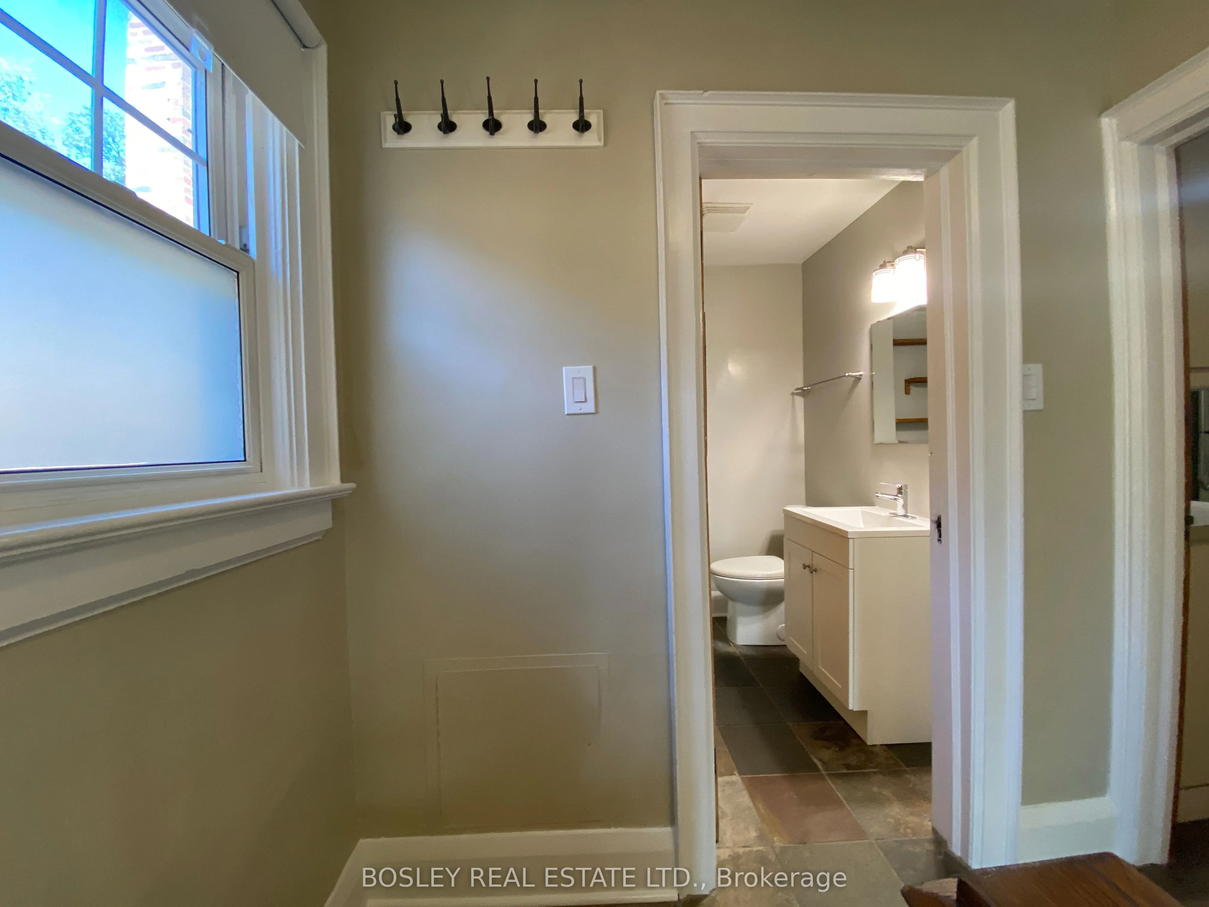 33 Lorindale Avenue, ##2 (UPPER)