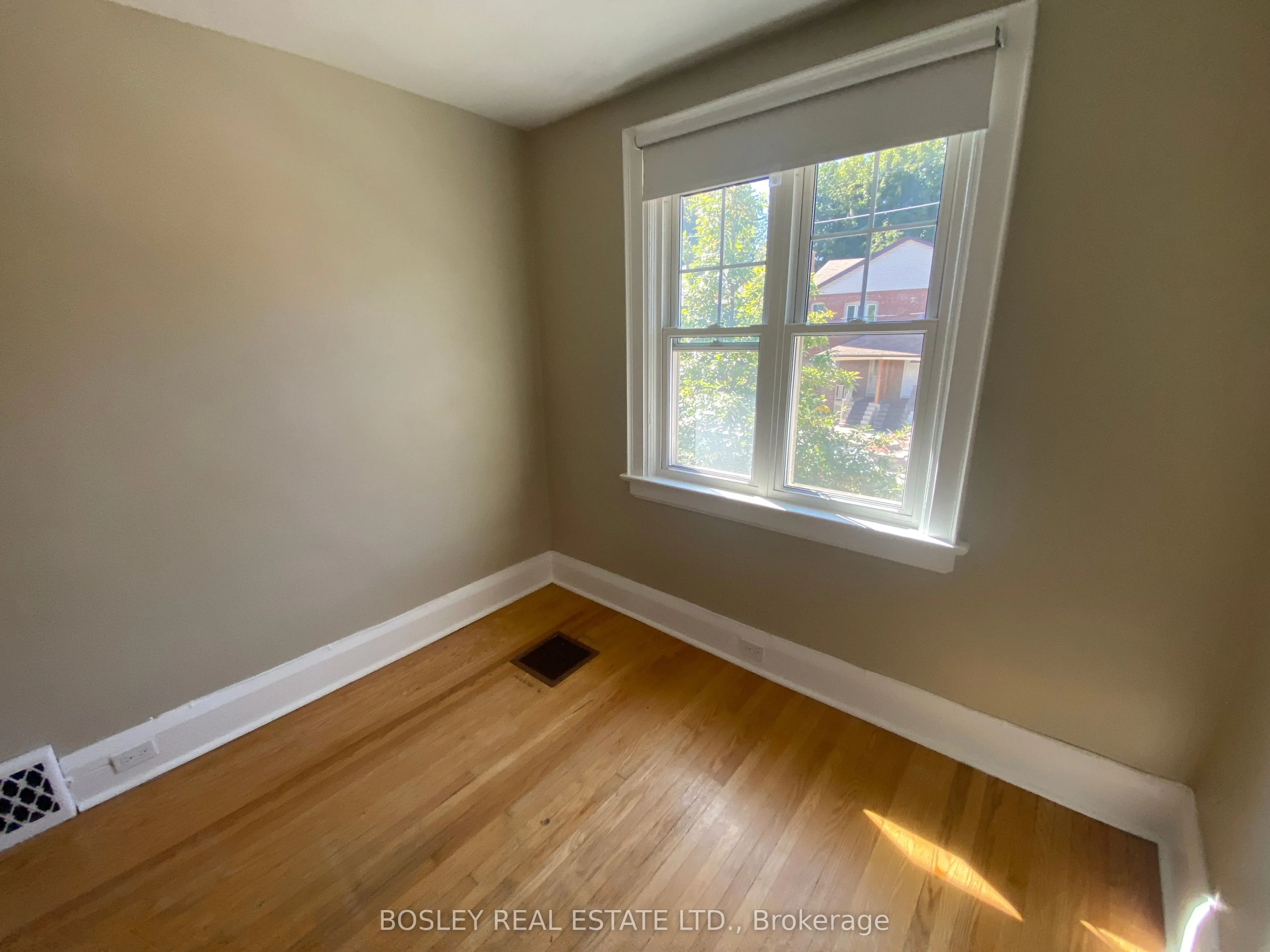 33 Lorindale Avenue, ##2 (UPPER)