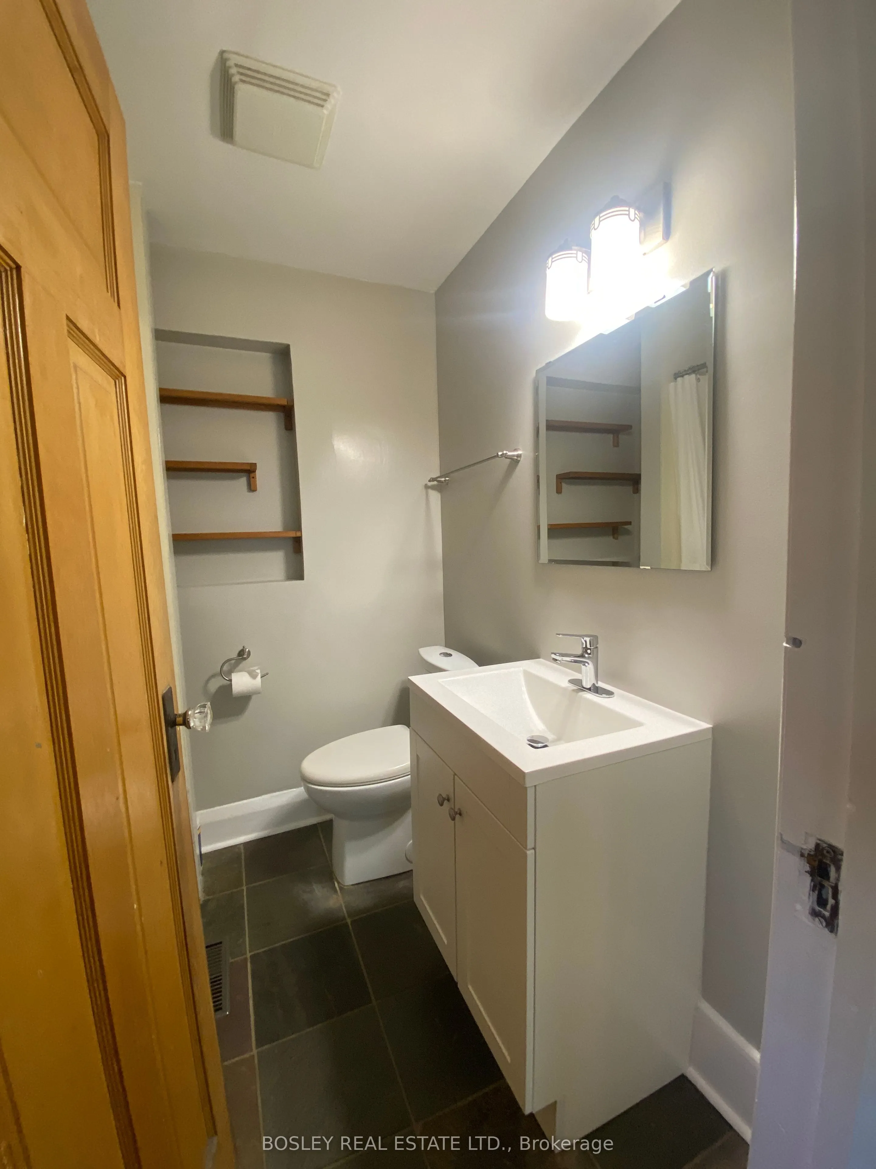 33 Lorindale Avenue, ##2 (UPPER)