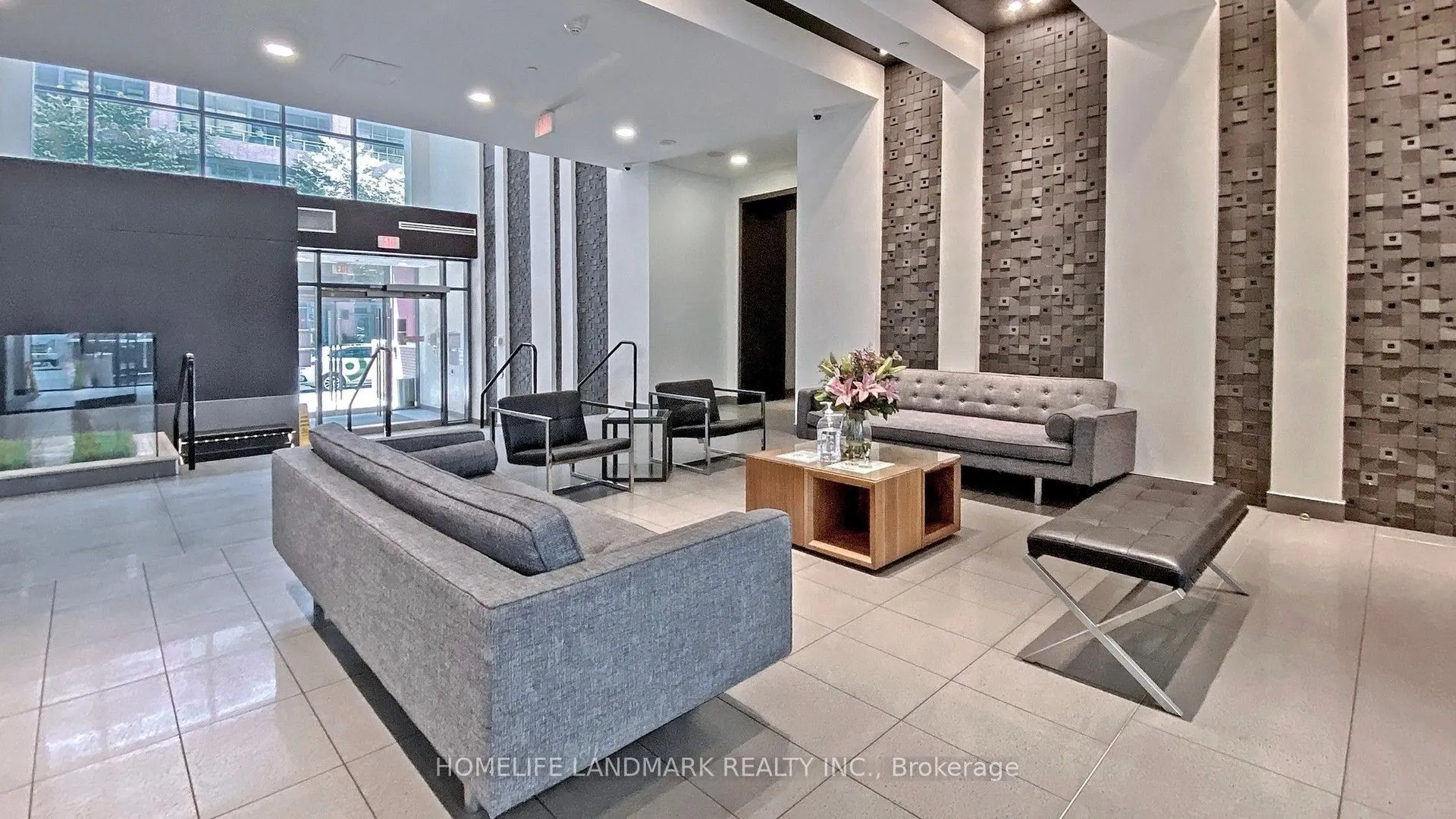 20 Bruyeres Mews, #2611