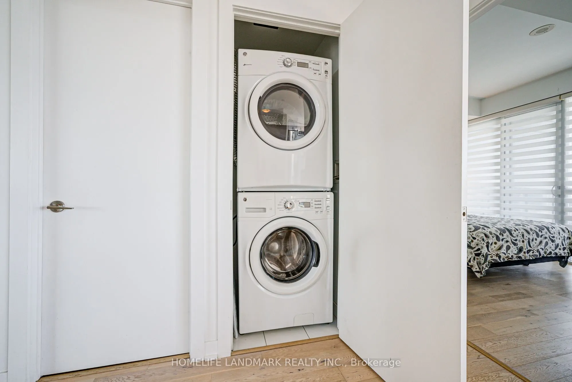 20 Bruyeres Mews, #2611
